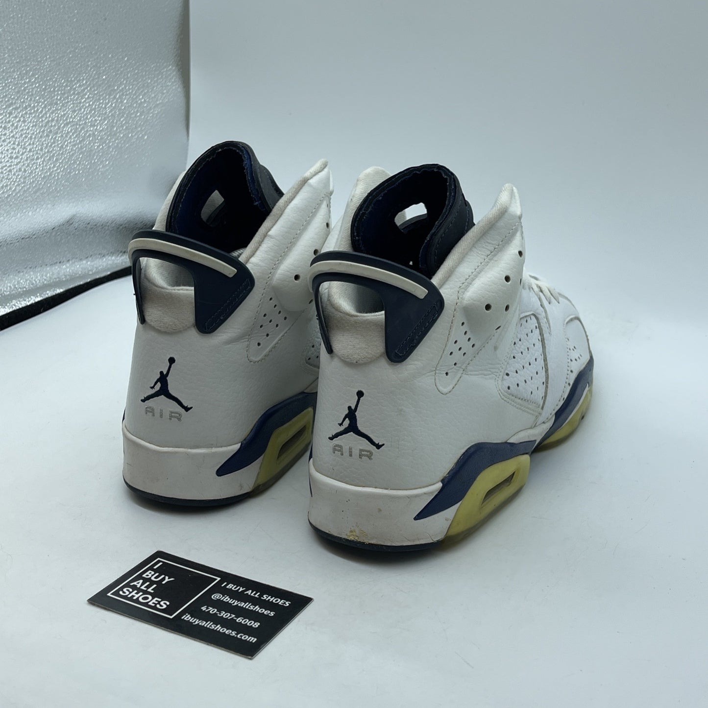 Size 10.5 - Air Jordan 6 Retro 2000 Midnight Navy White Leather (136038-141)