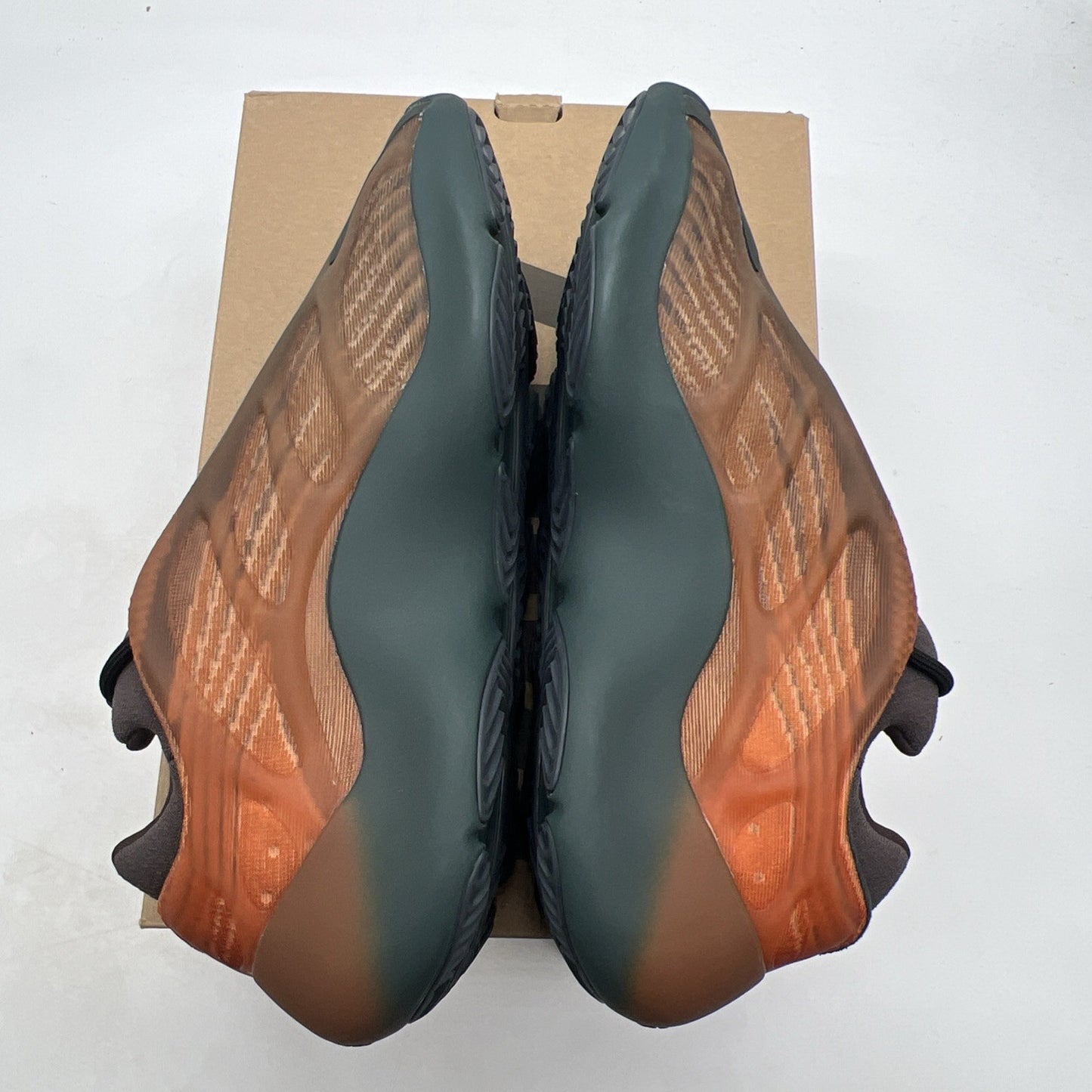 Size 10 - adidas Yeezy 700 V3 Copper Fade (GY4109)