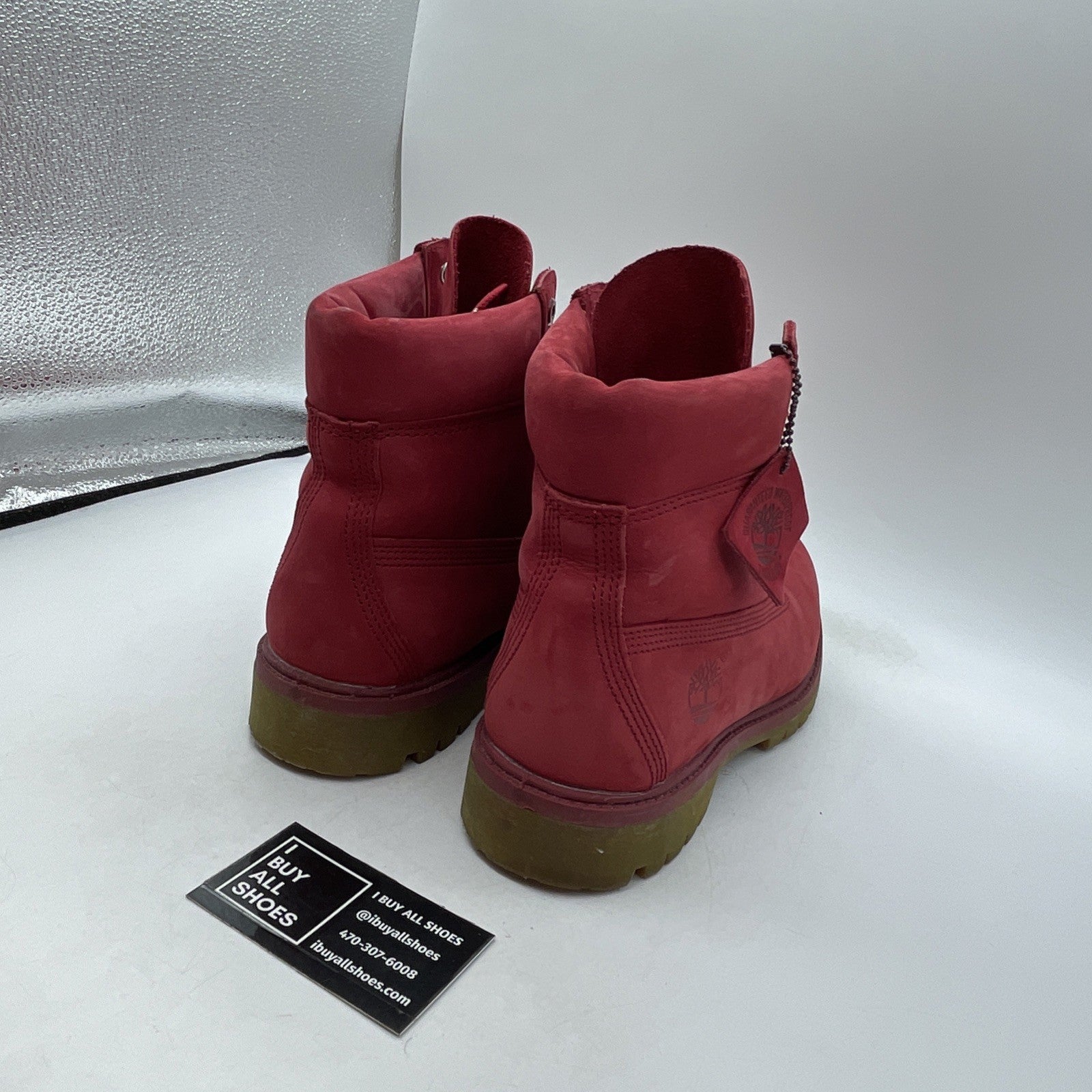 Size 8 - Timberland Dark Pink Boots. Waterproof. Primaloft 200 Gram