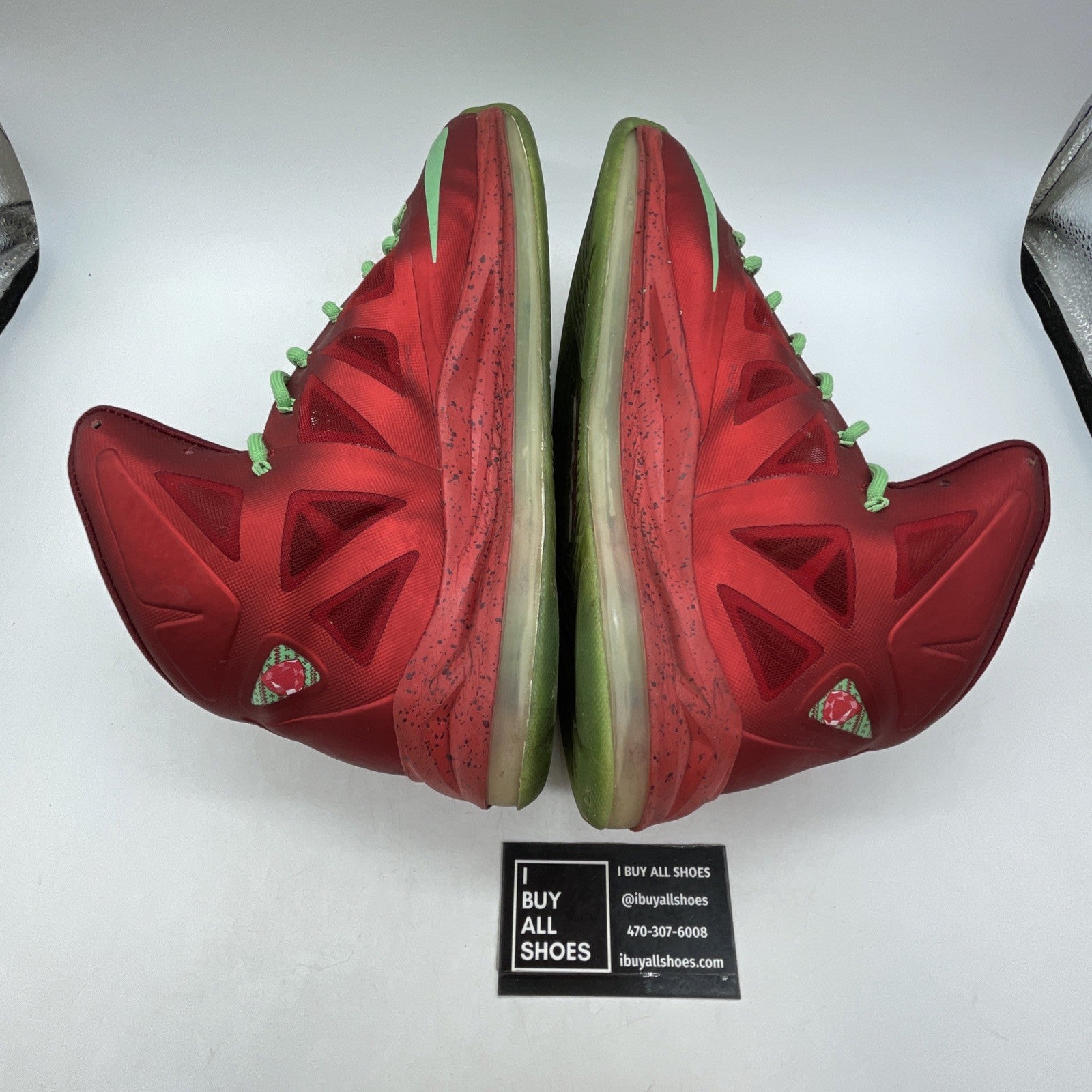 Size 10.5 - Nike LeBron 10 Christmas (541100-600)