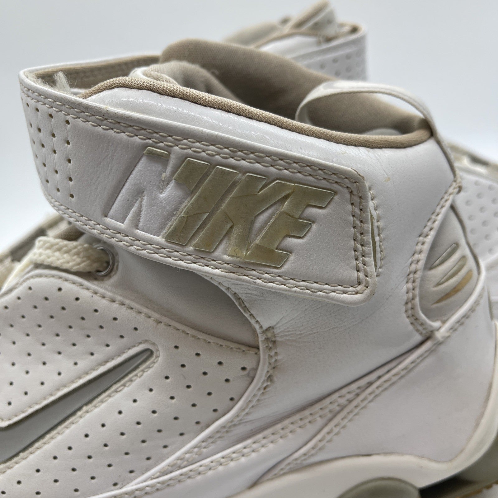 Size 13 -2005 Nike Shox USP White Perforated Basketball Shoes (311738-102)