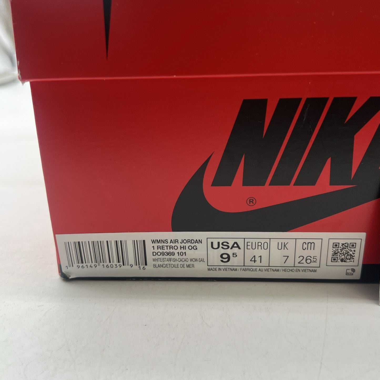 Size 9.5 - Air Jordan 1 Retro High OG Starfish W (DO9369-101)