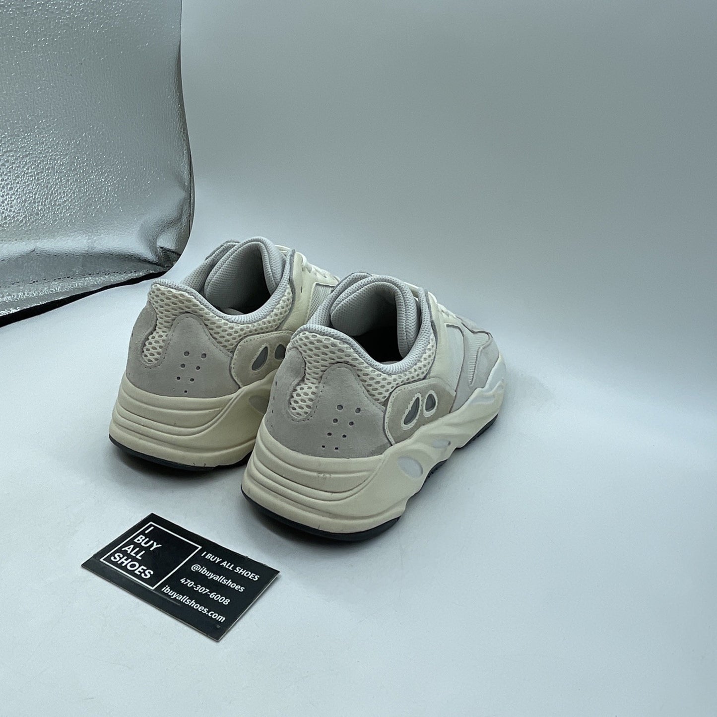 Size 9.5 - adidas Yeezy Boost 700 Low Analog (EG7596)