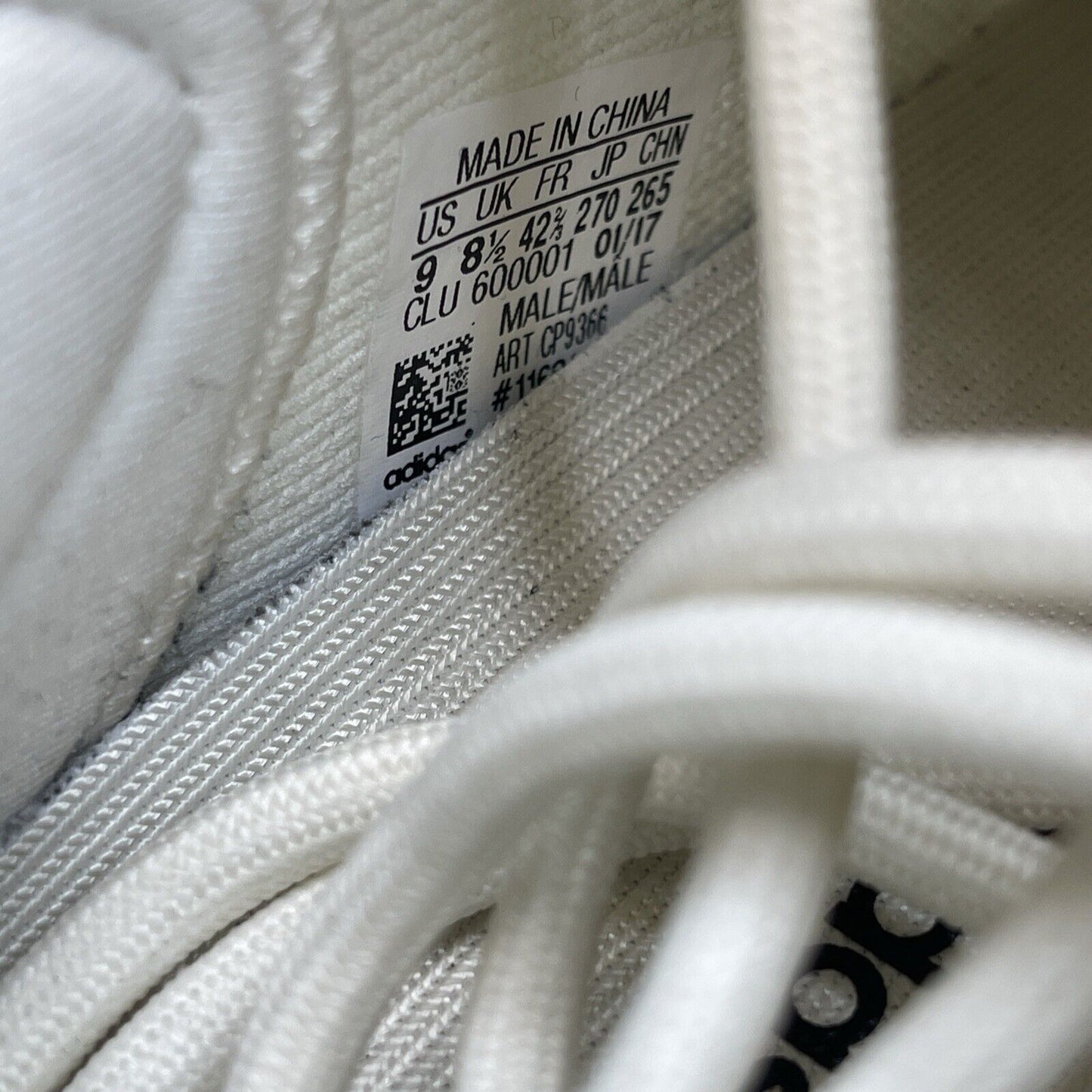 Size 9 - adidas Yeezy Boost 350 V2 Low Cream White / Triple White Suede (CP9366)