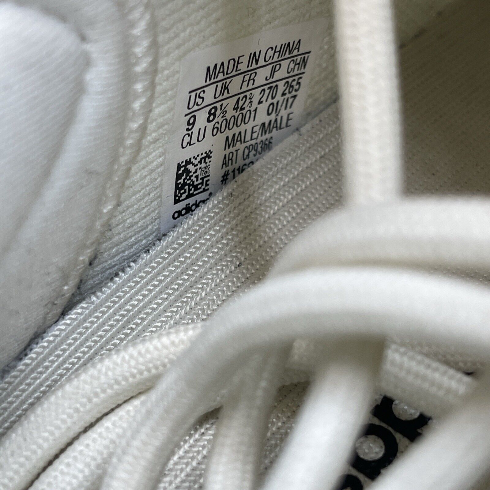 Size 9 - adidas Yeezy Boost 350 V2 Low Cream White / Triple White Suede (CP9366)