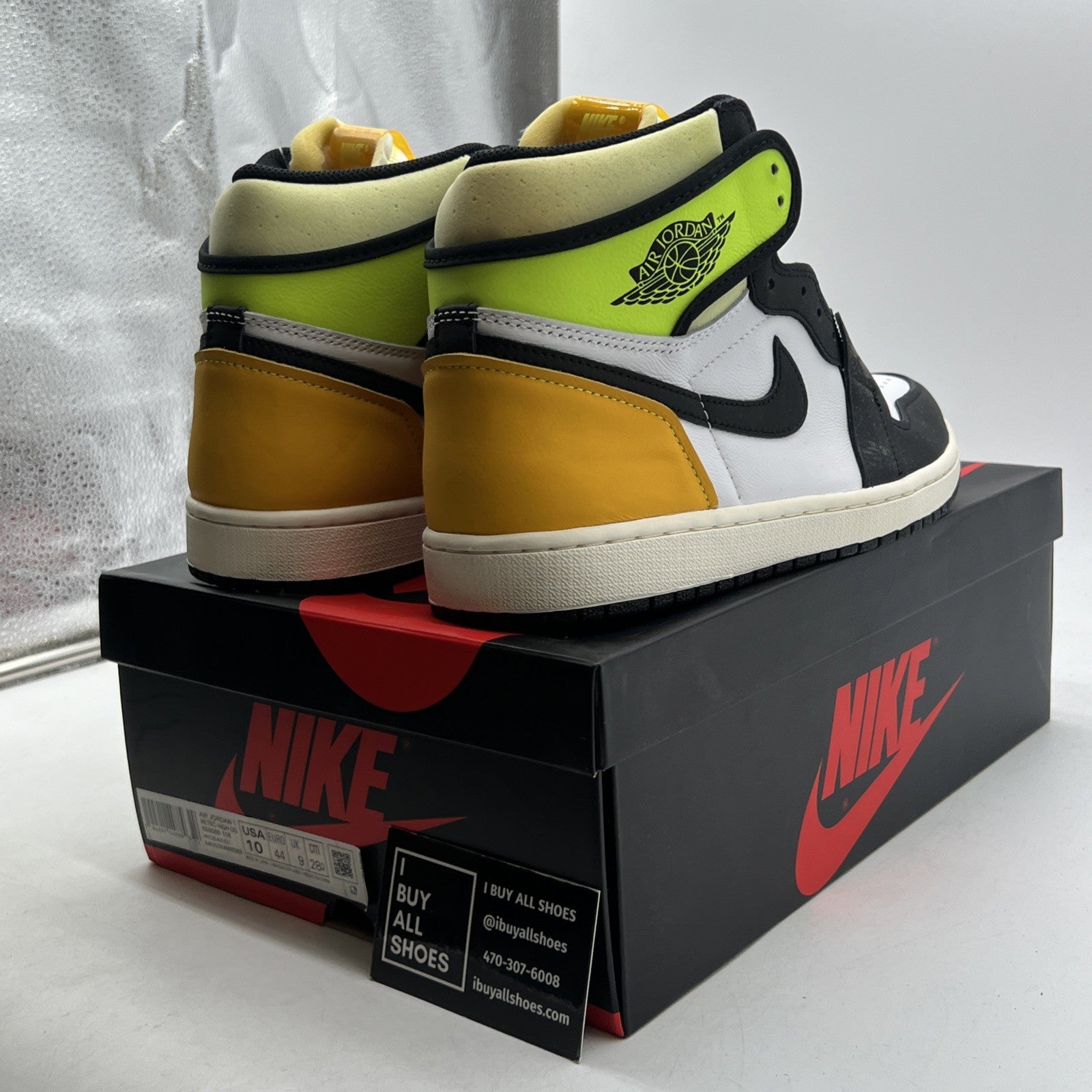 Size 10 - Air Jordan 1 Retro High OG Volt (555088-118)