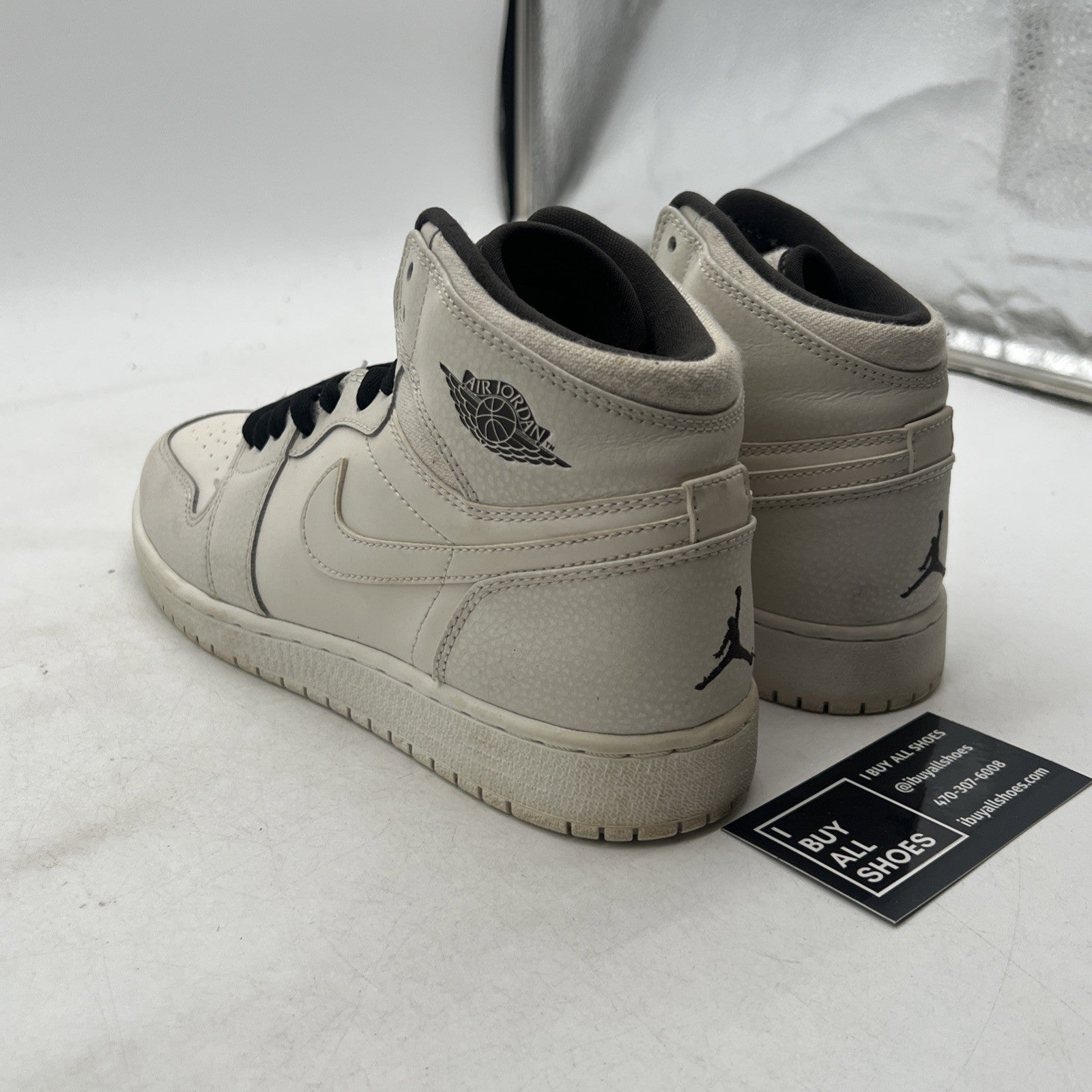 Size 6.5 - Nike Air Jordan 1 Retro Youth  (705296-022)