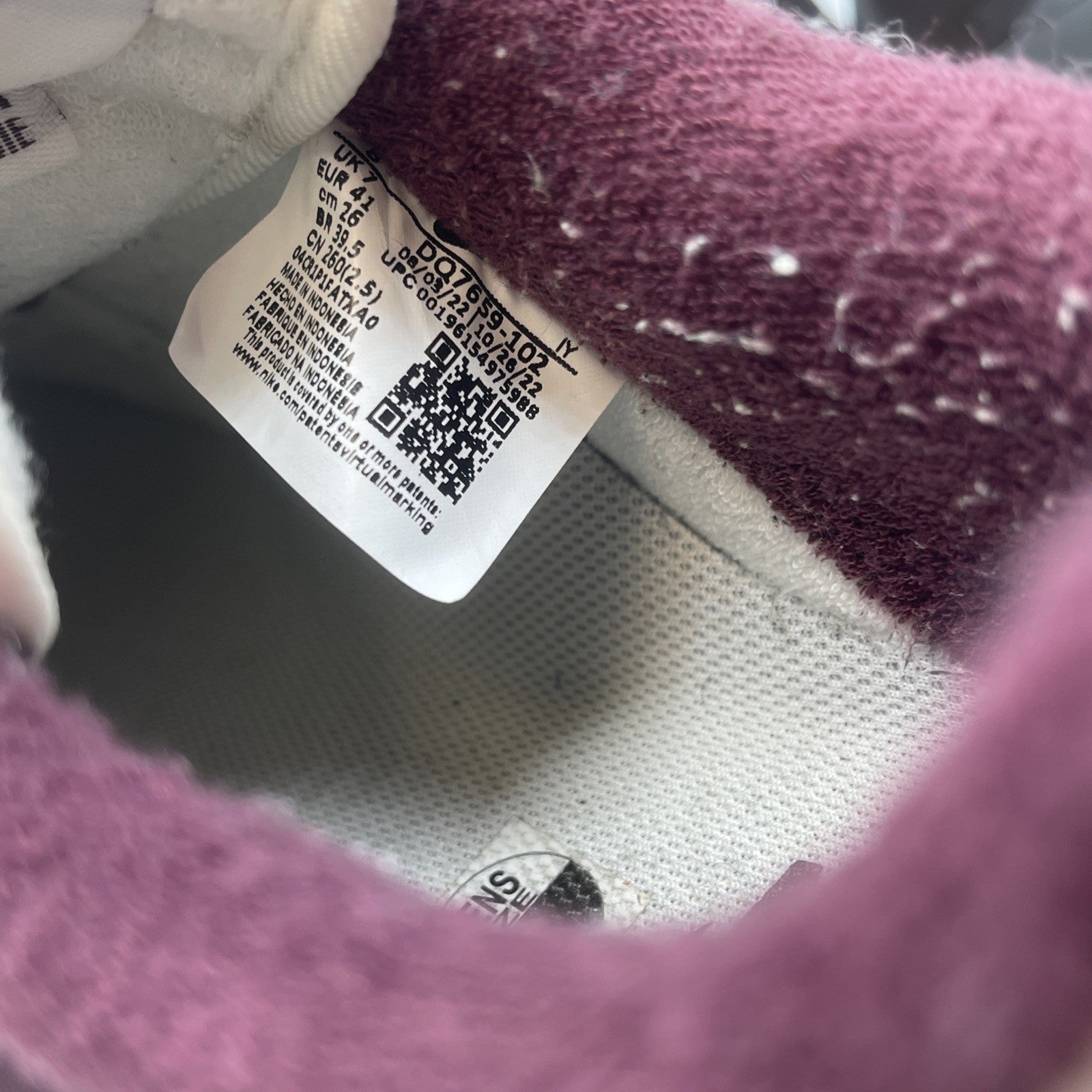Size 8 - Nike Air Force 1 '07 LV8 College Pack - Night Maroon (DQ7659-102)