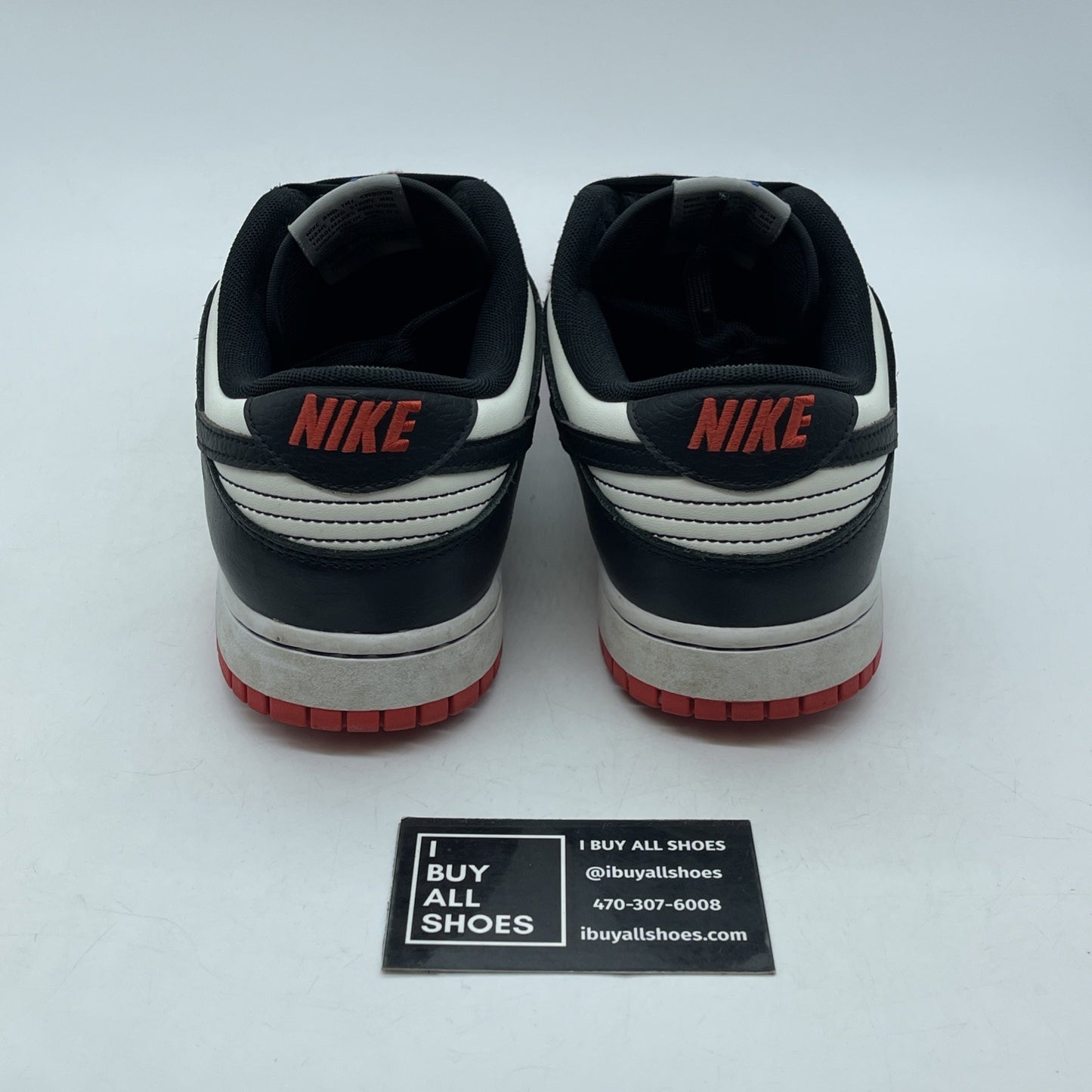 Size 10.5 - Nike Dunk Low EMB x NBA 75th Anniversary - Bulls 2021 (DD3363-100)