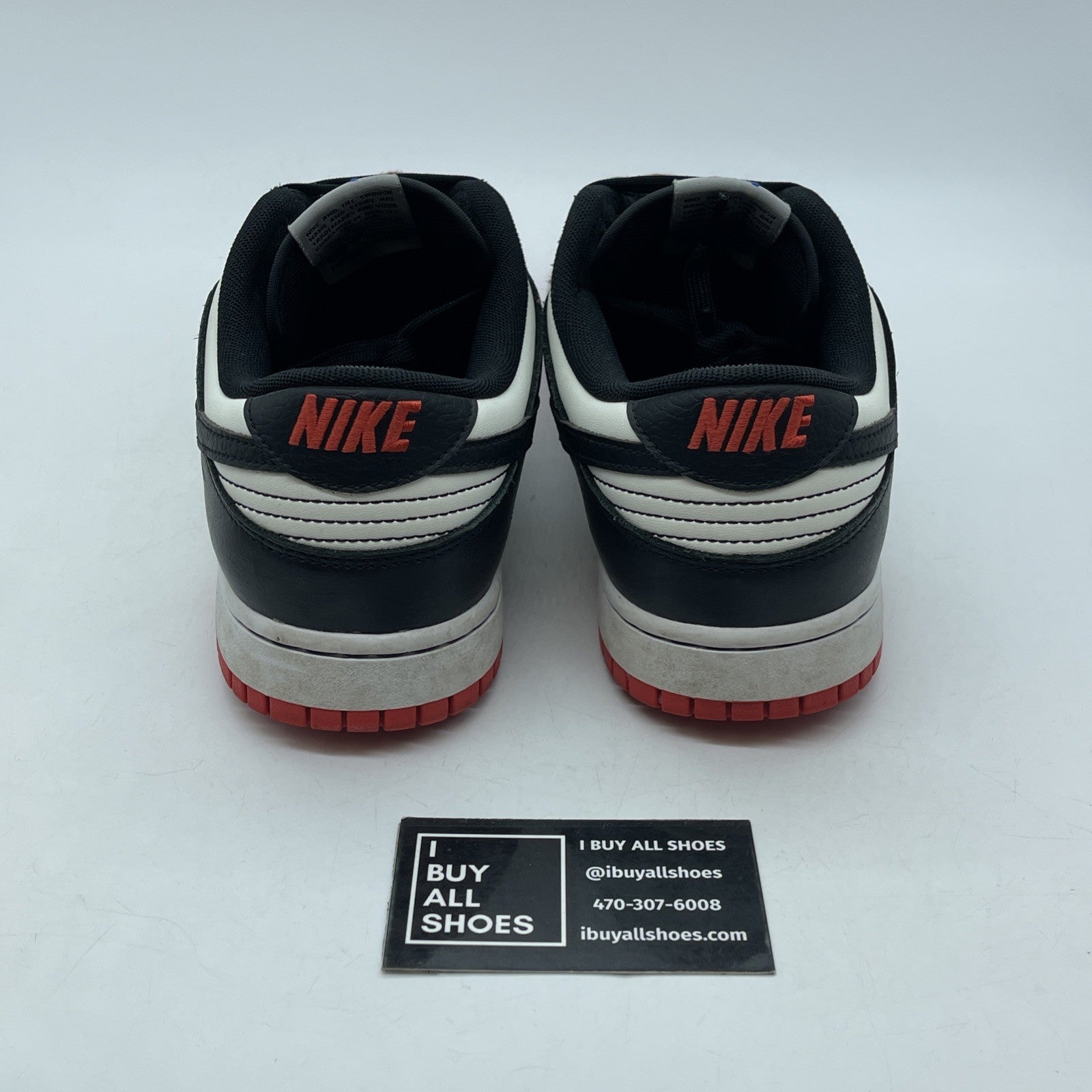 Size 10.5 - Nike Dunk Low EMB x NBA 75th Anniversary - Bulls 2021 (DD3363-100)