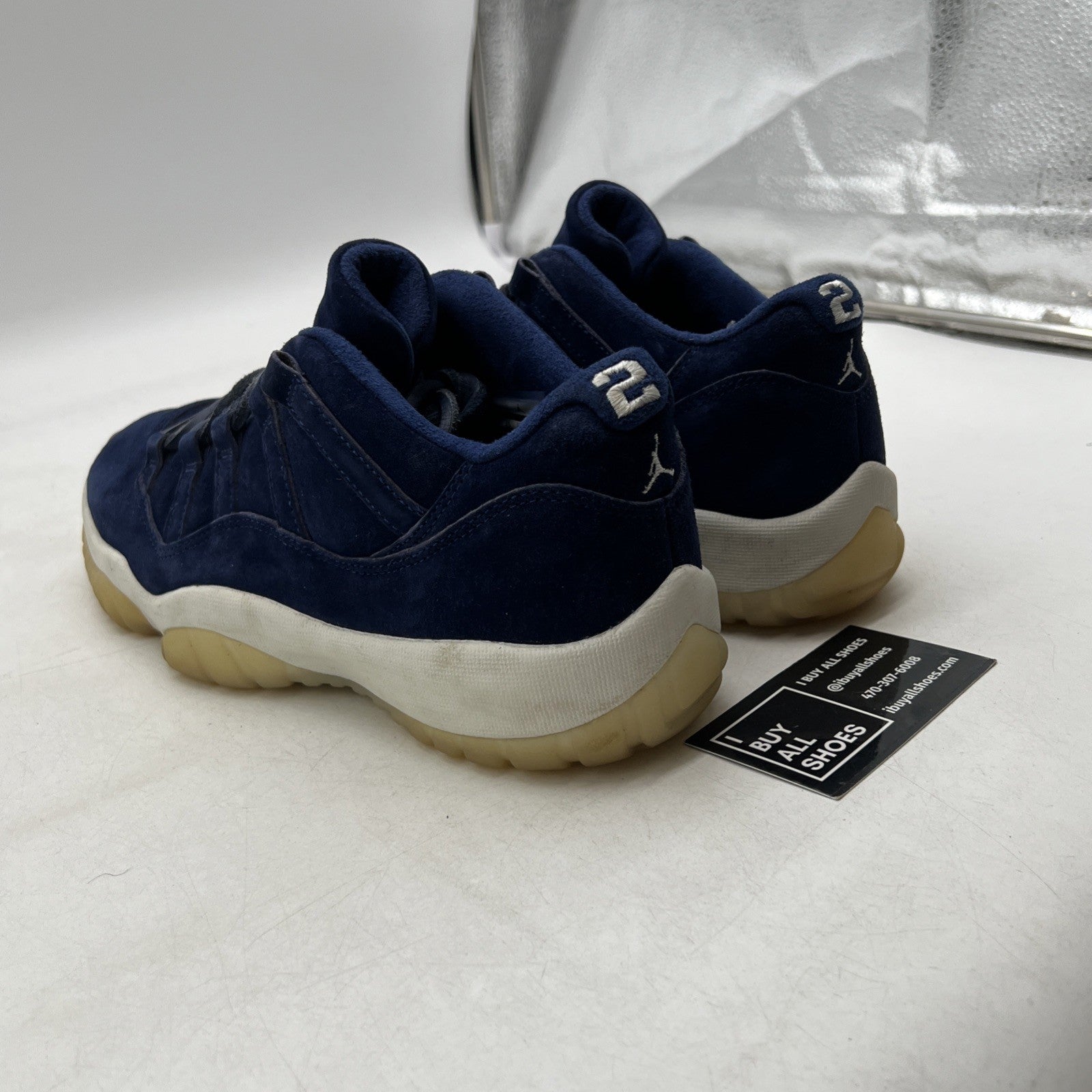 Size 9.5 - Air Jordan 11 Retro Low RE2PECT (AV2187-441)