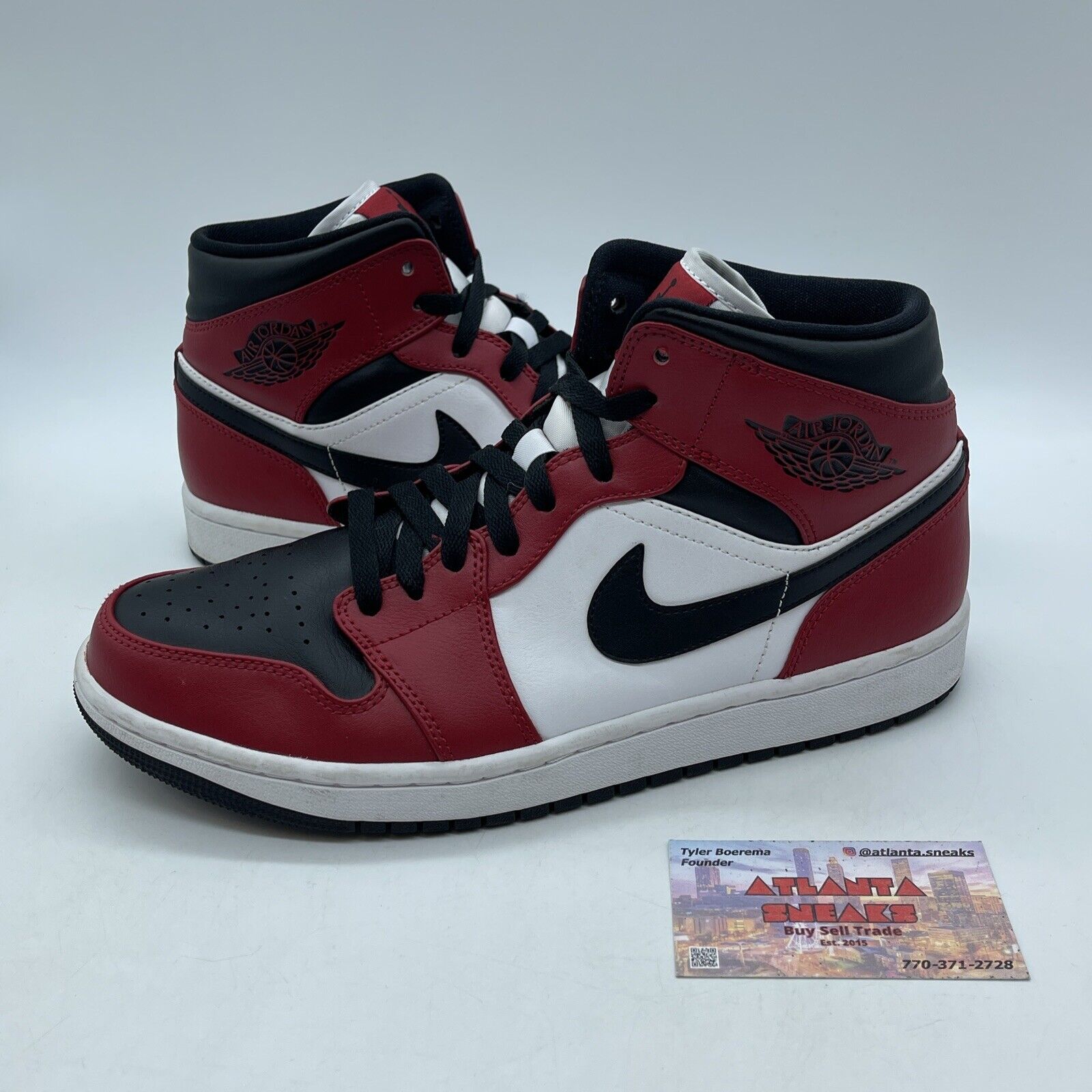 Size 9.5 - Jordan 1 Mid Chicago Black Toe Red White Leather (554724-069)