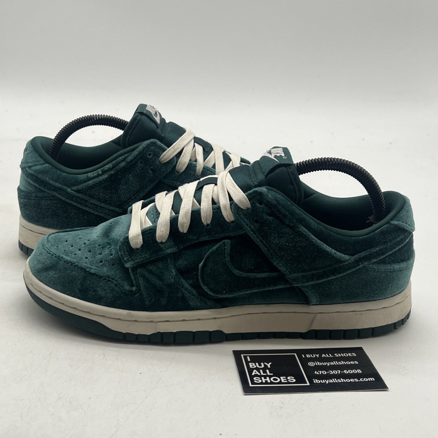 Size 10 - Nike Dunk Low Green Velvet W (DZ5224-300)