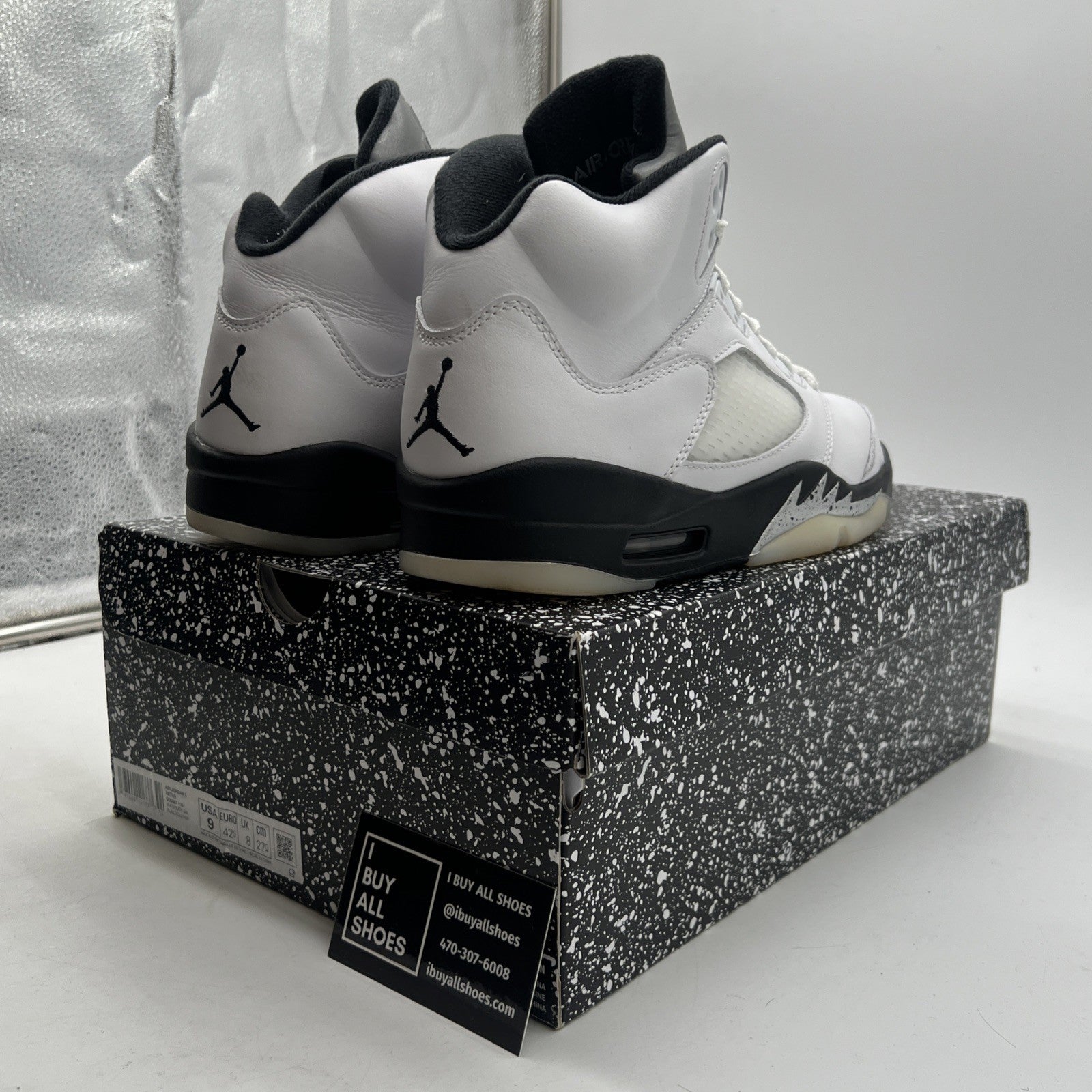 Size 9 - Air Jordan 5 Retro White Black (DD0587-100)