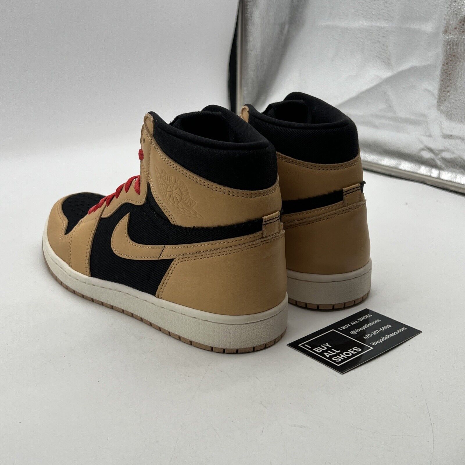 Size 10 - Air Jordan 1 Retro High OG Heirloom 2022 (555088-202)