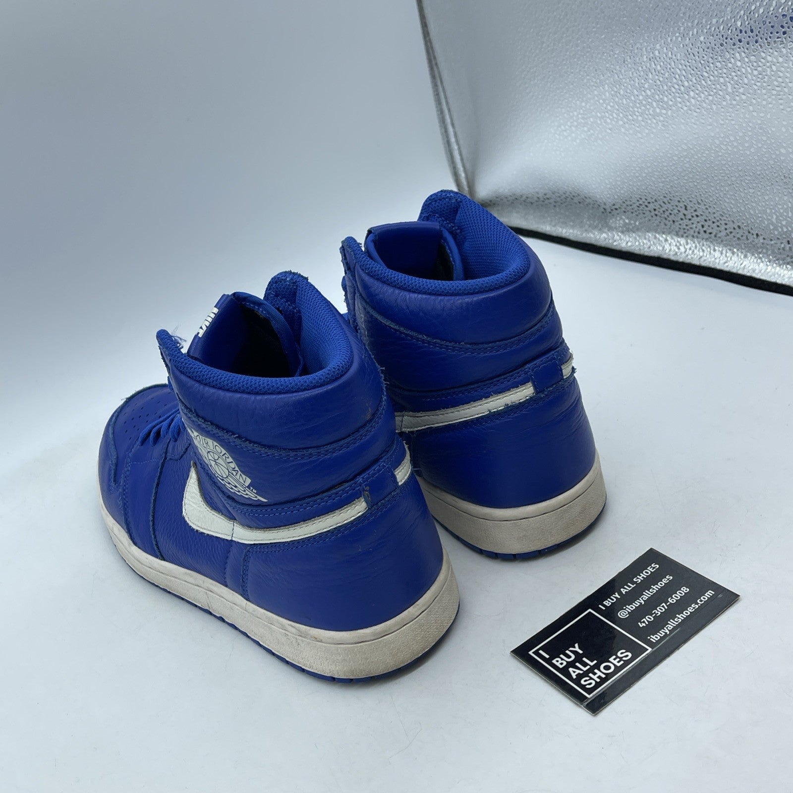 Size 9.5 - Jordan 1 Retro High OG Hyper Royal White Black Leather (555088-401)