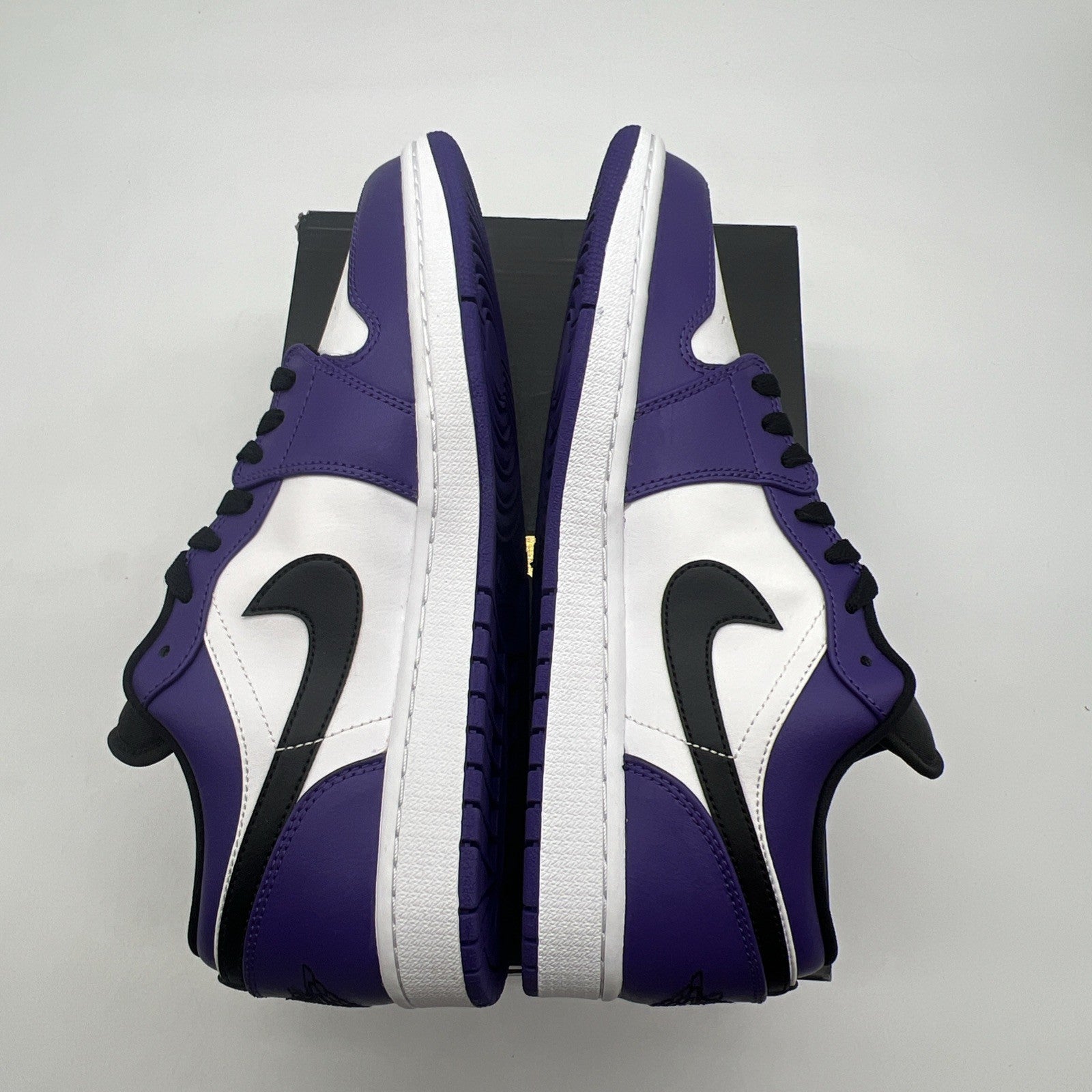 Size 10.5 - Air Jordan 1 Low Court Purple (553558-500)