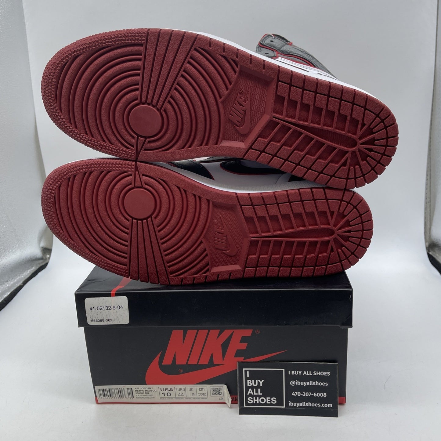 Size 10 - Air Jordan 1 Retro High OG Bloodline 2019 (555088-062)