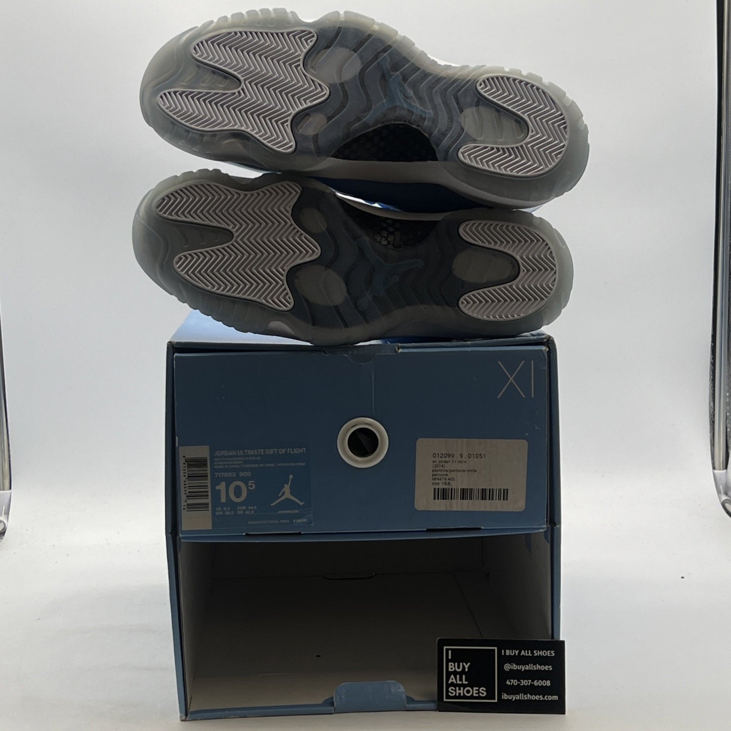 Size 10.5 - Air Jordan 11 Retro Pantone (689479-405)