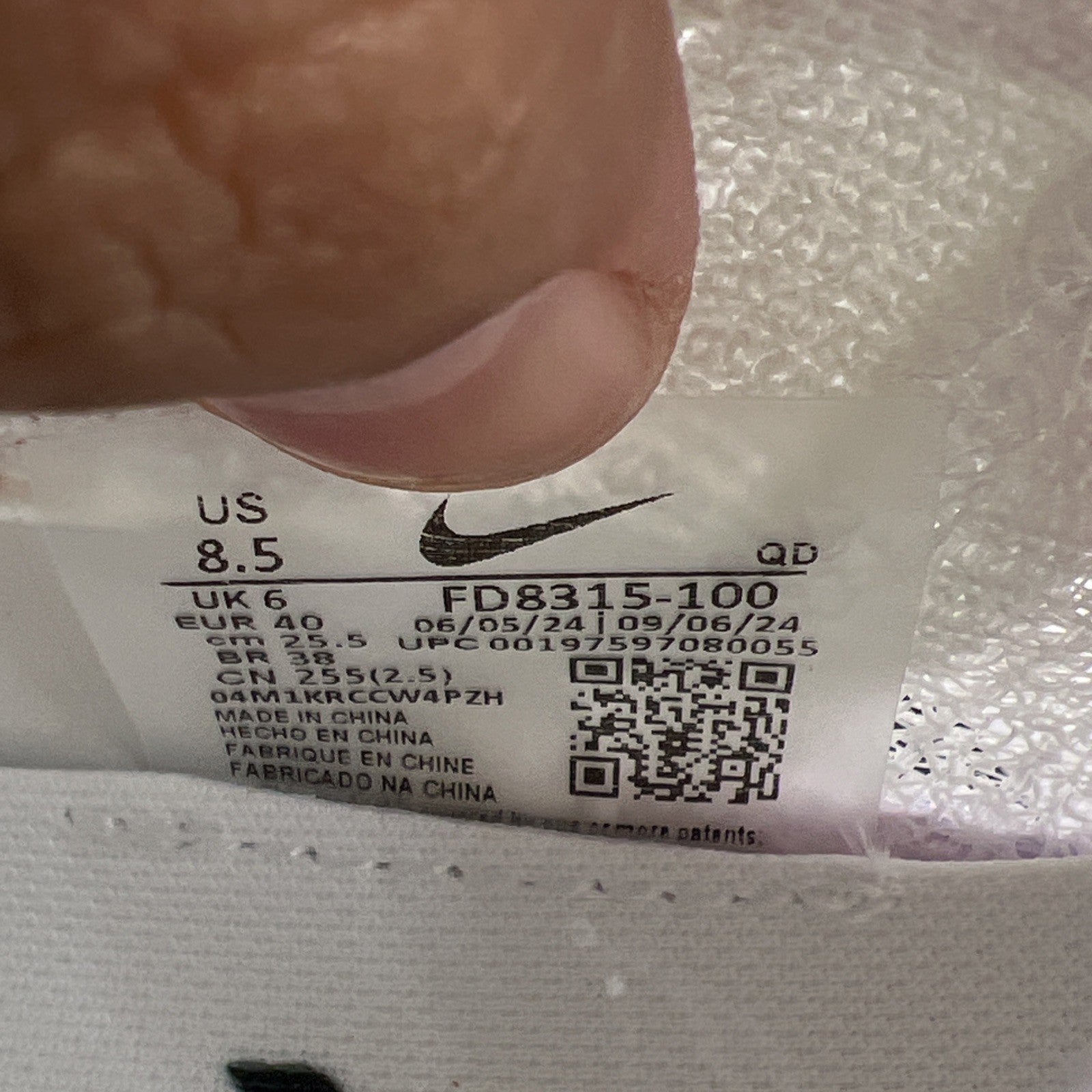 Size 8.5 - Nike Air Zoom Alphafly NEXT% 3 White Vivid Grape W (FD8315-100)