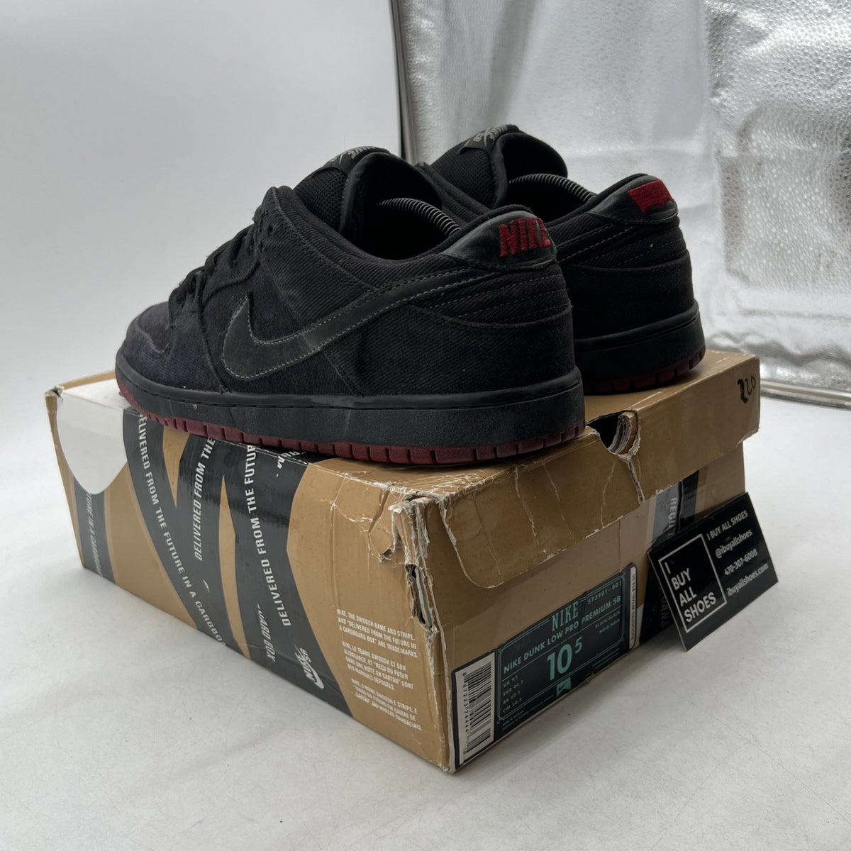 Size 10.5 - Nike Dunk Premium SB Low Levi's (573901-001)