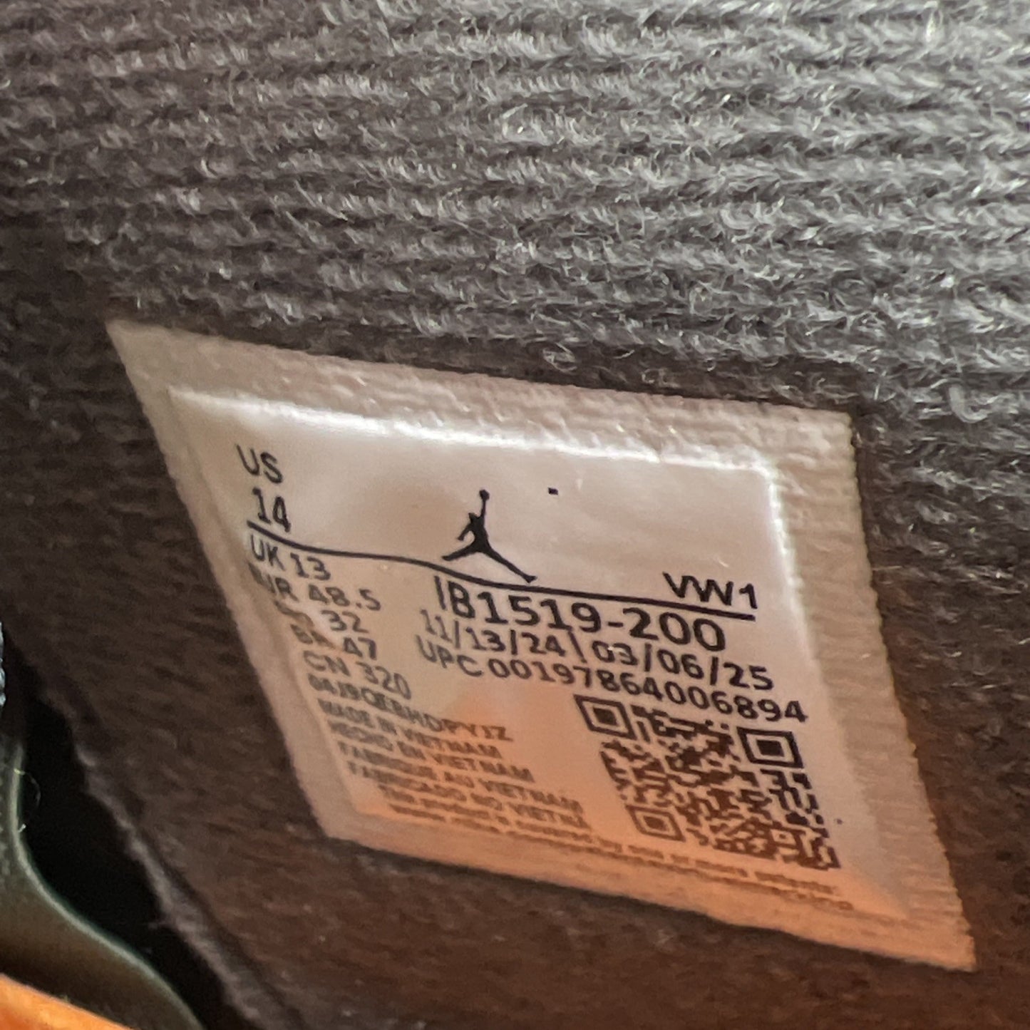 Size 14 - Undefeated x Air Jordan 4 Retro 2025 Green (IB1519-200)