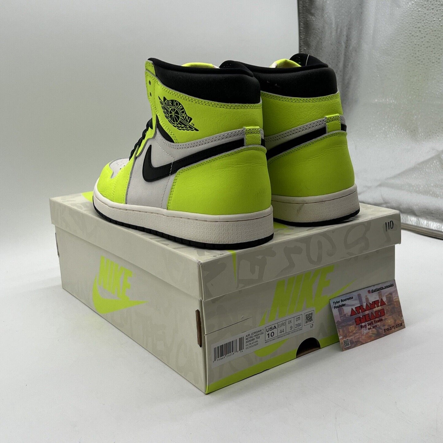 Size 10 - Jordan 1 Retro High OG Visionaire Black White Volt (555088-702)