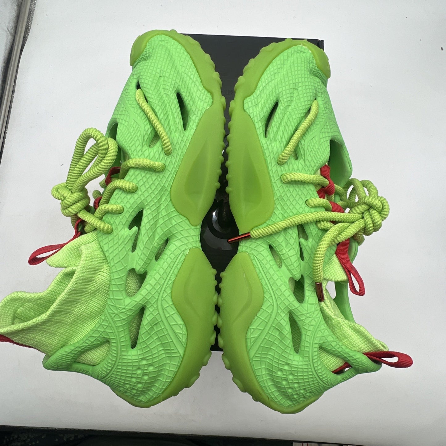 Size 11 - SIA Collective Mens Vulture Foam Sneakers Grinch Green
