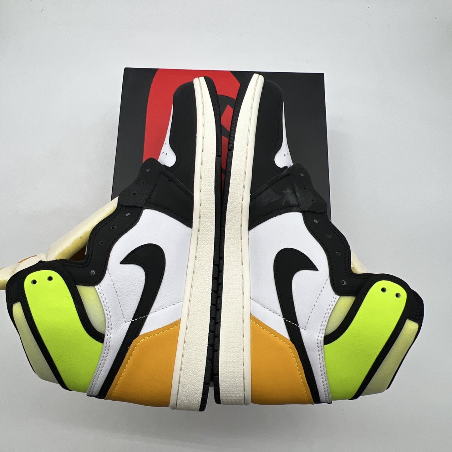 Size 10 - Air Jordan 1 Retro High OG Volt (555088-118)