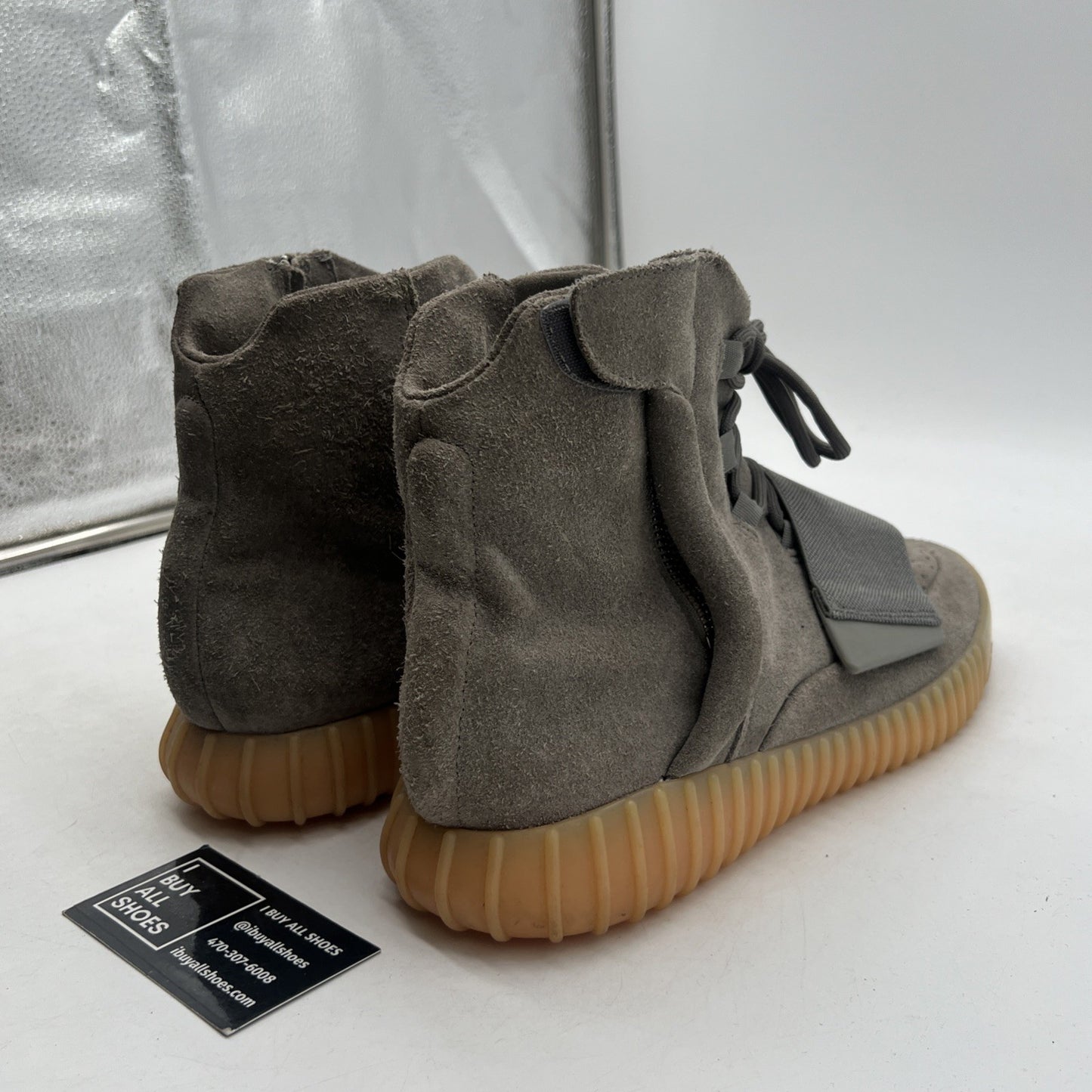 Size 9.5 - adidas Yeezy Boost 750 Grey Gum (BB1840)