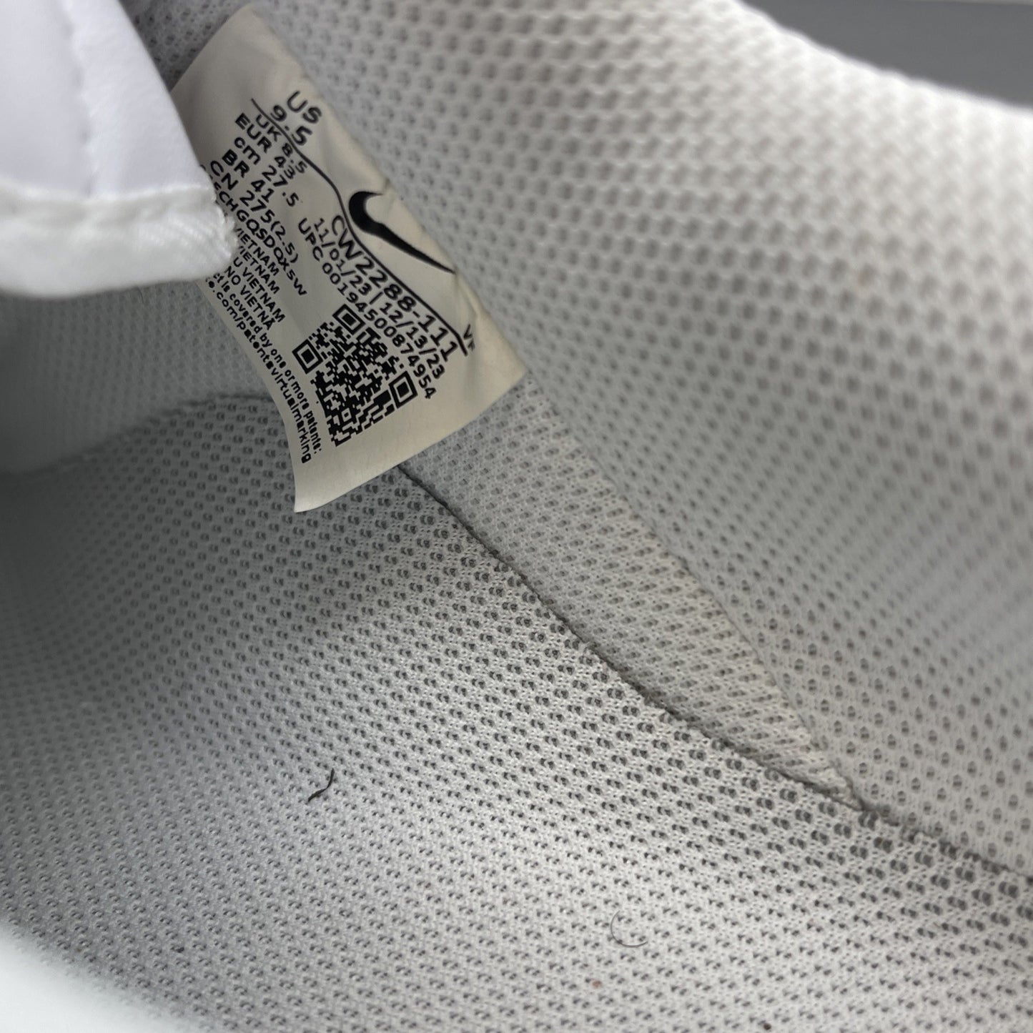 Size 9.5 - Nike Air Force 1 '07 Low Triple White Leather (CW2288-111)