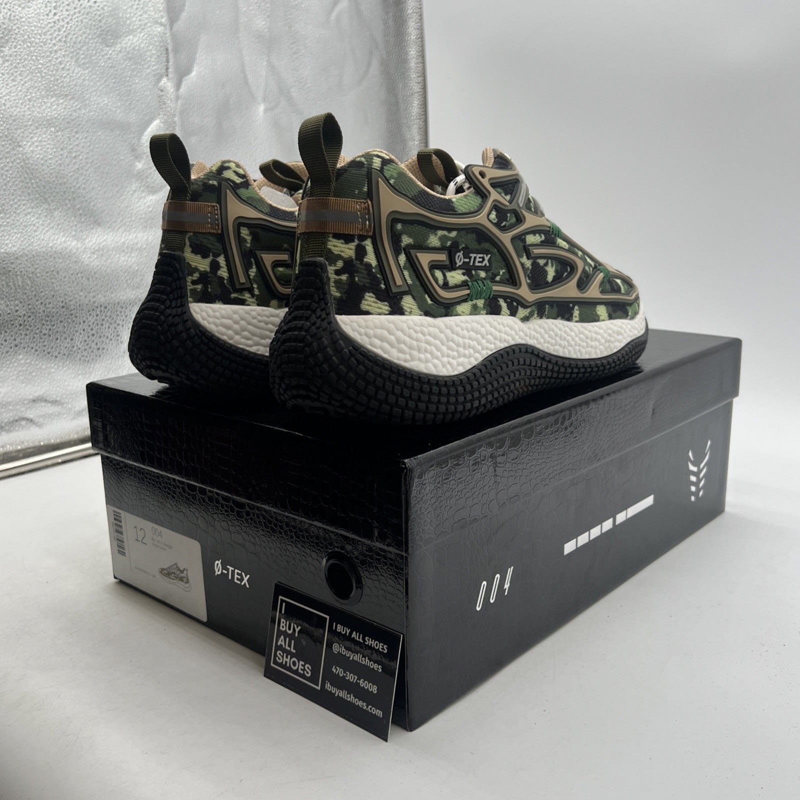 Size 12 - John Geiger 004 Beige Camo FRIENDS FAMILY