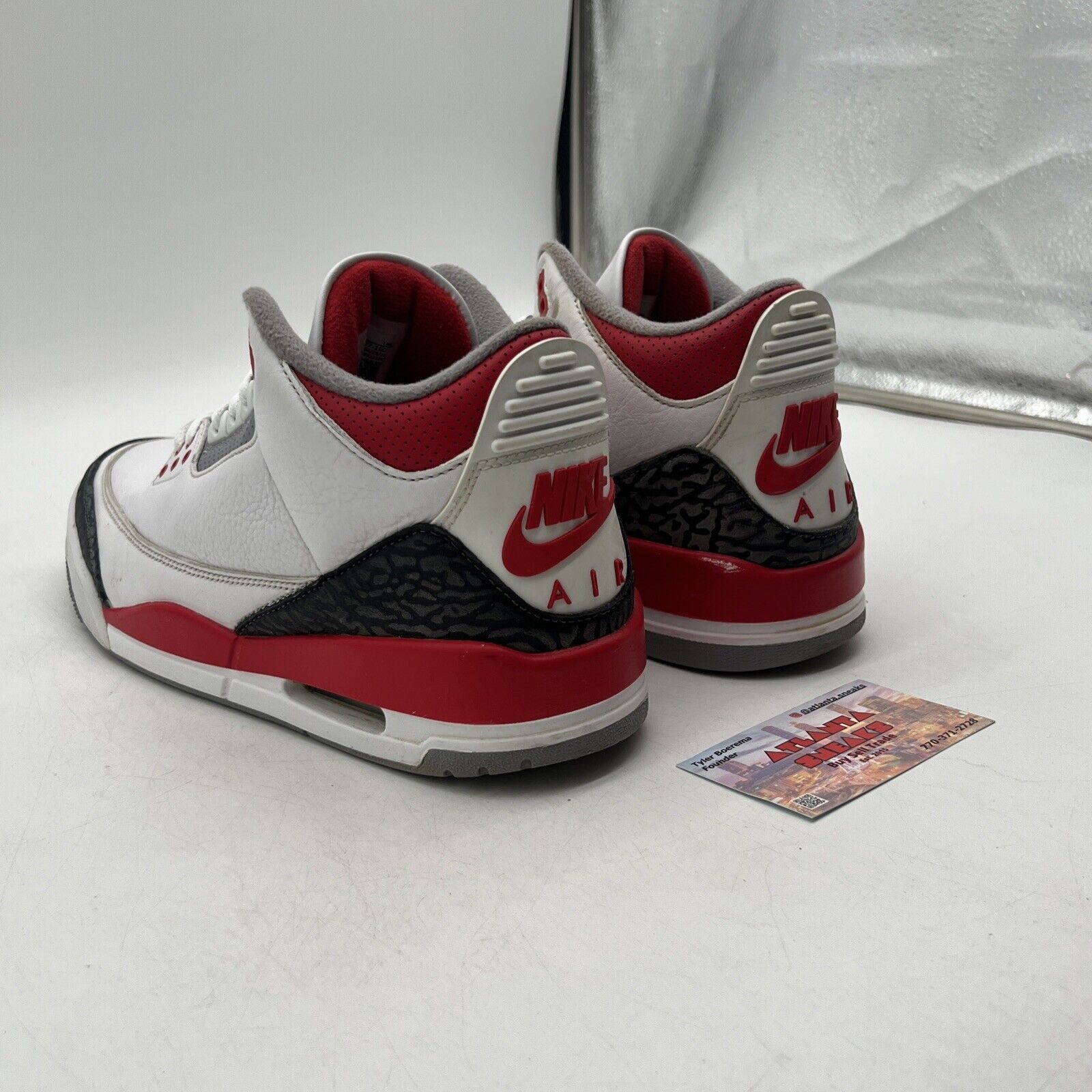 Size 9.5 - Jordan 3 Retro Mid Fire Red White Black Leather (DN3707-160)