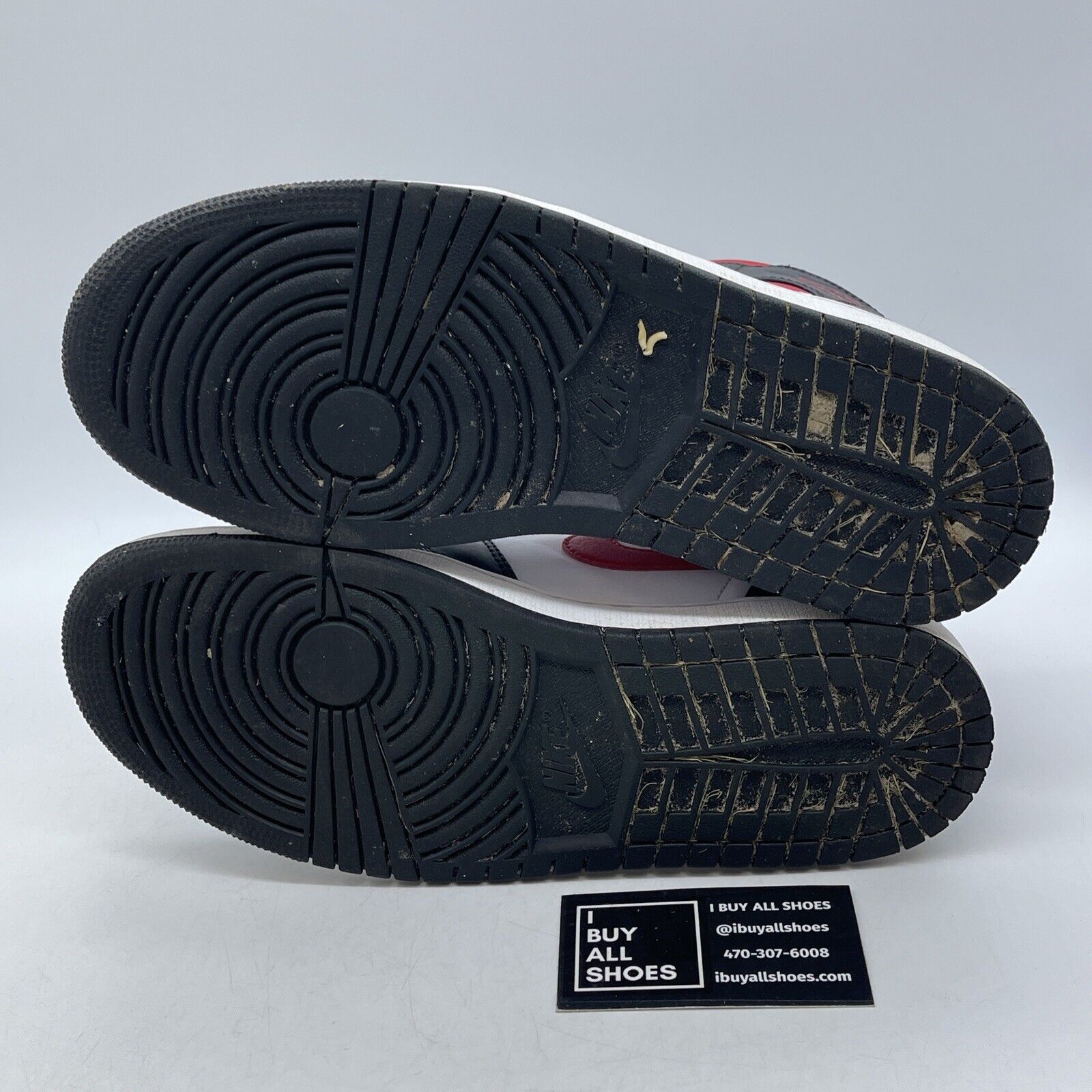 Size 9 - Jordan 1 Mid Bred Toe Black Red White Leather (554724-079)