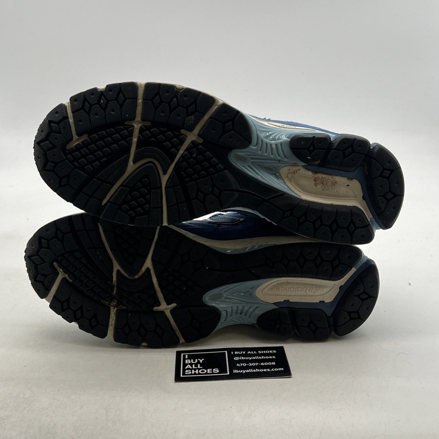 Size 9 - New Balance 2002R Agate (M2002RFE)