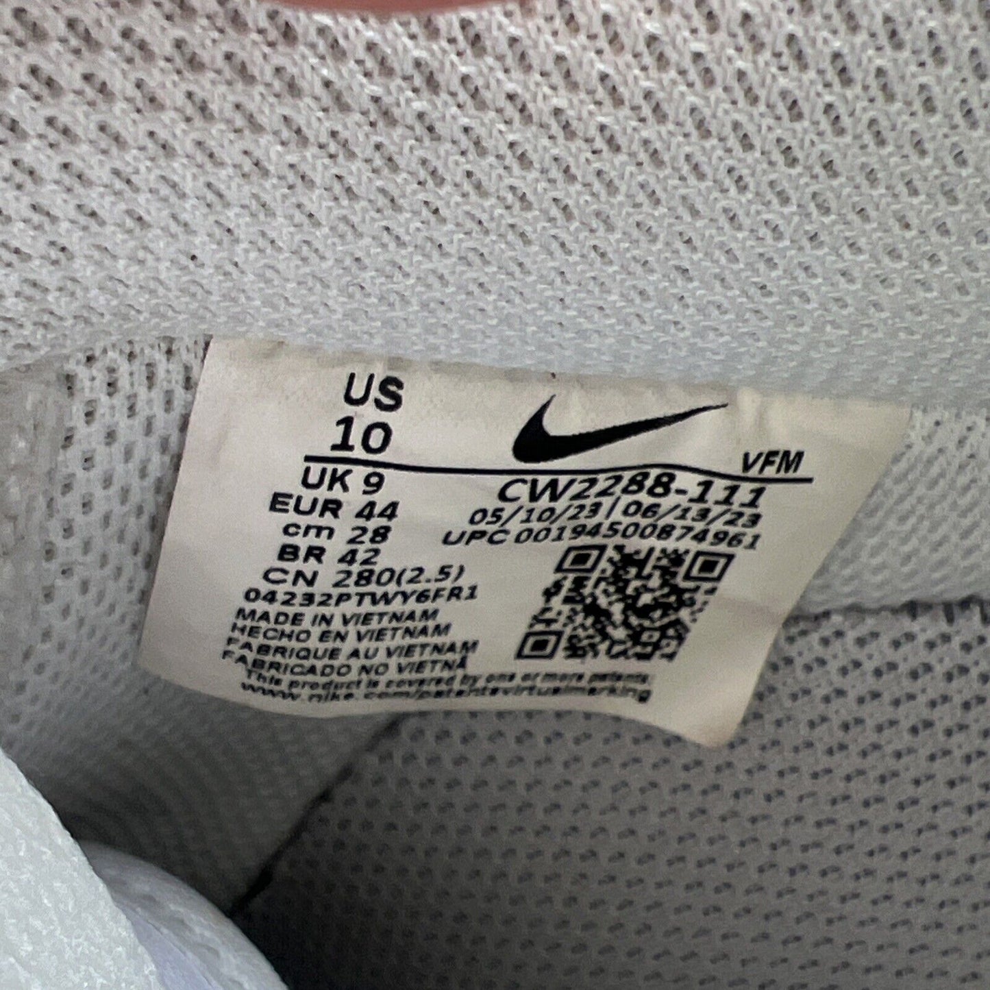 Size 10 - Nike Air Force 1 '07 Low Triple White (CW2288-111)