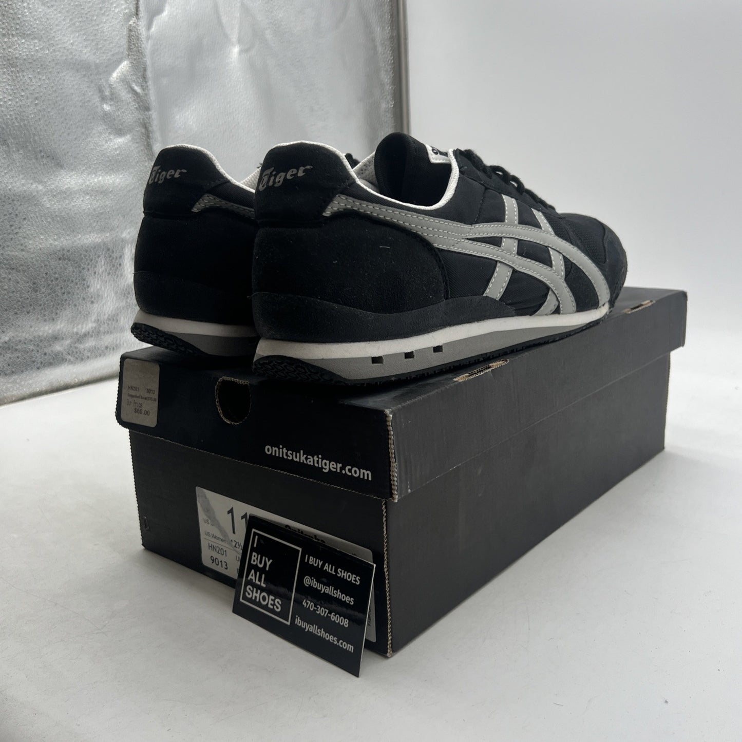 Size 11 - Onitsuka Tiger SERRANO Sneakers Unisex Black / Light Grey (HN201-9013)