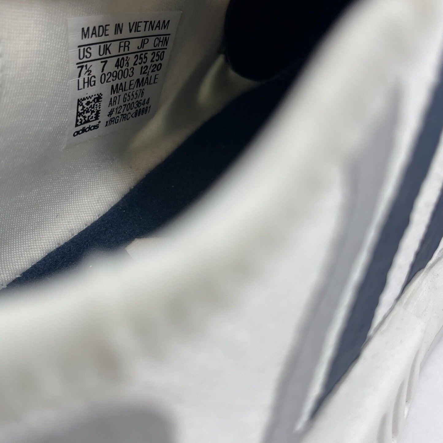 Size 7.5 - adidas NMD_R1 White Crew Navy Blue Grey White Suede (G55576)