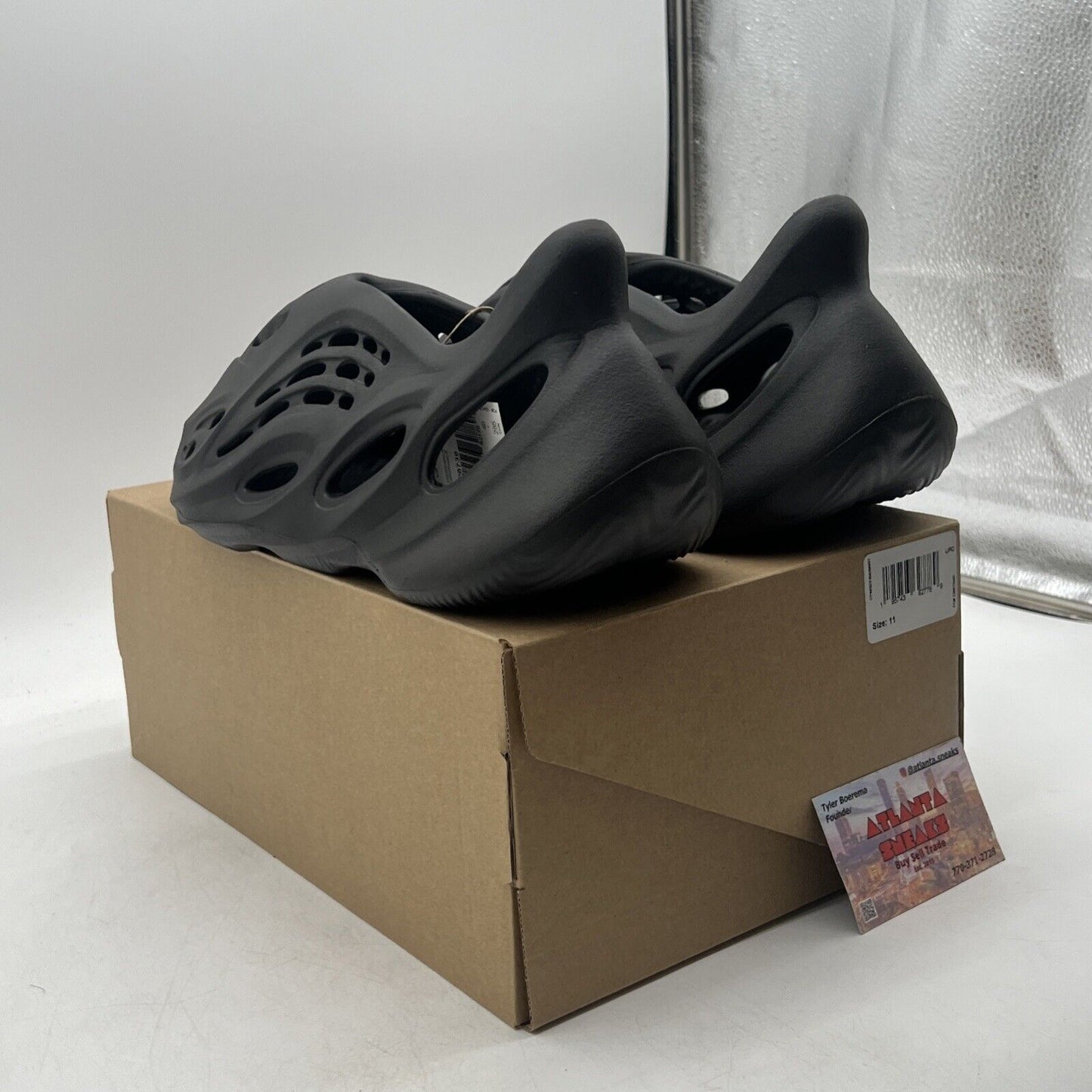 Size 11 - adidas Yeezy Quantum Onyx (HP8739)