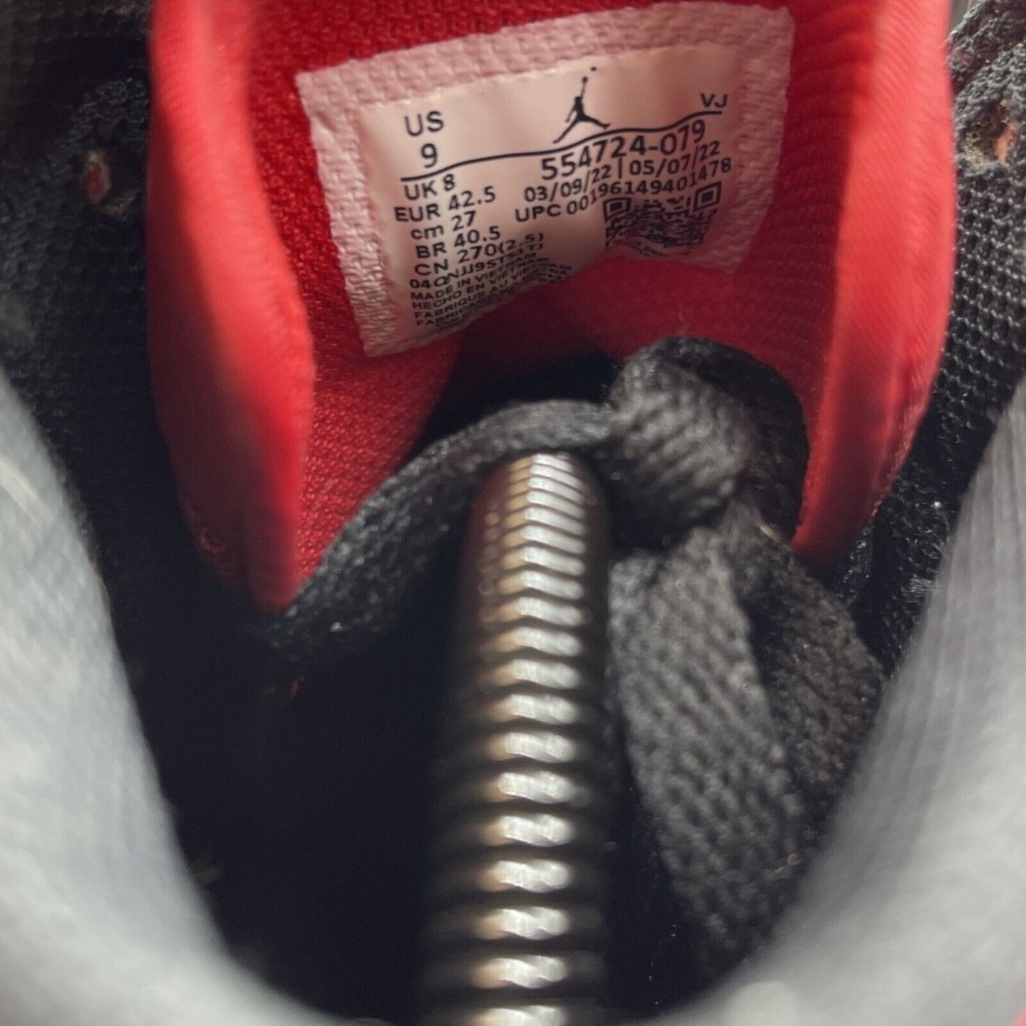 Size 9 - Jordan 1 Mid Bred Toe Black Red White Leather (554724-079)