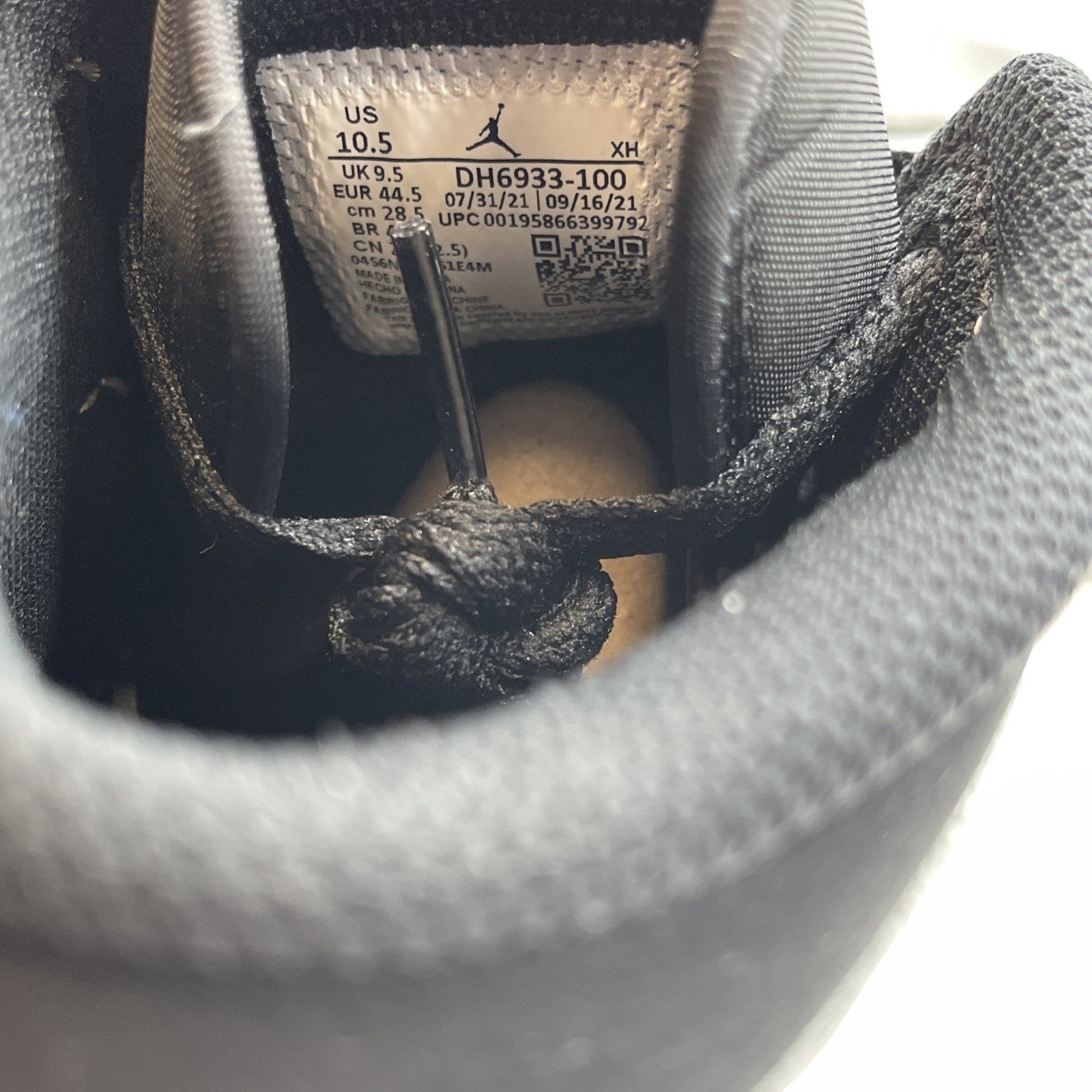 Size 10.5 - Jordan 1 Mid SE Diamond Black White Leather Suede (DH6933-100)