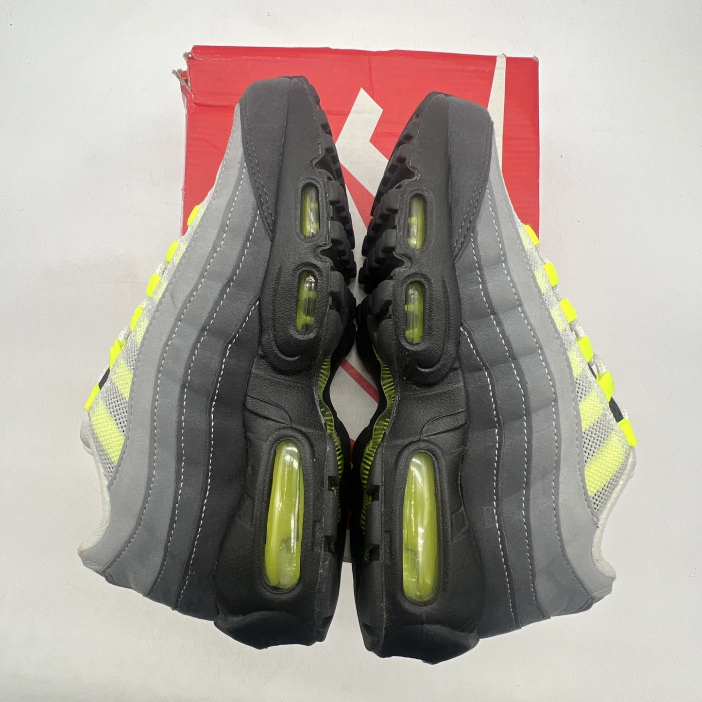 Size 5.5Y - Nike Air Max 95 OG 2020 Neon (CZ0910-001)