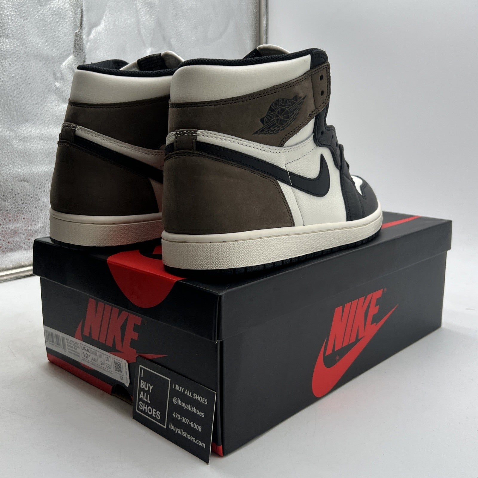 Size 10.5 - Air Jordan 1 Retro OG High Dark Mocha (555088-108)