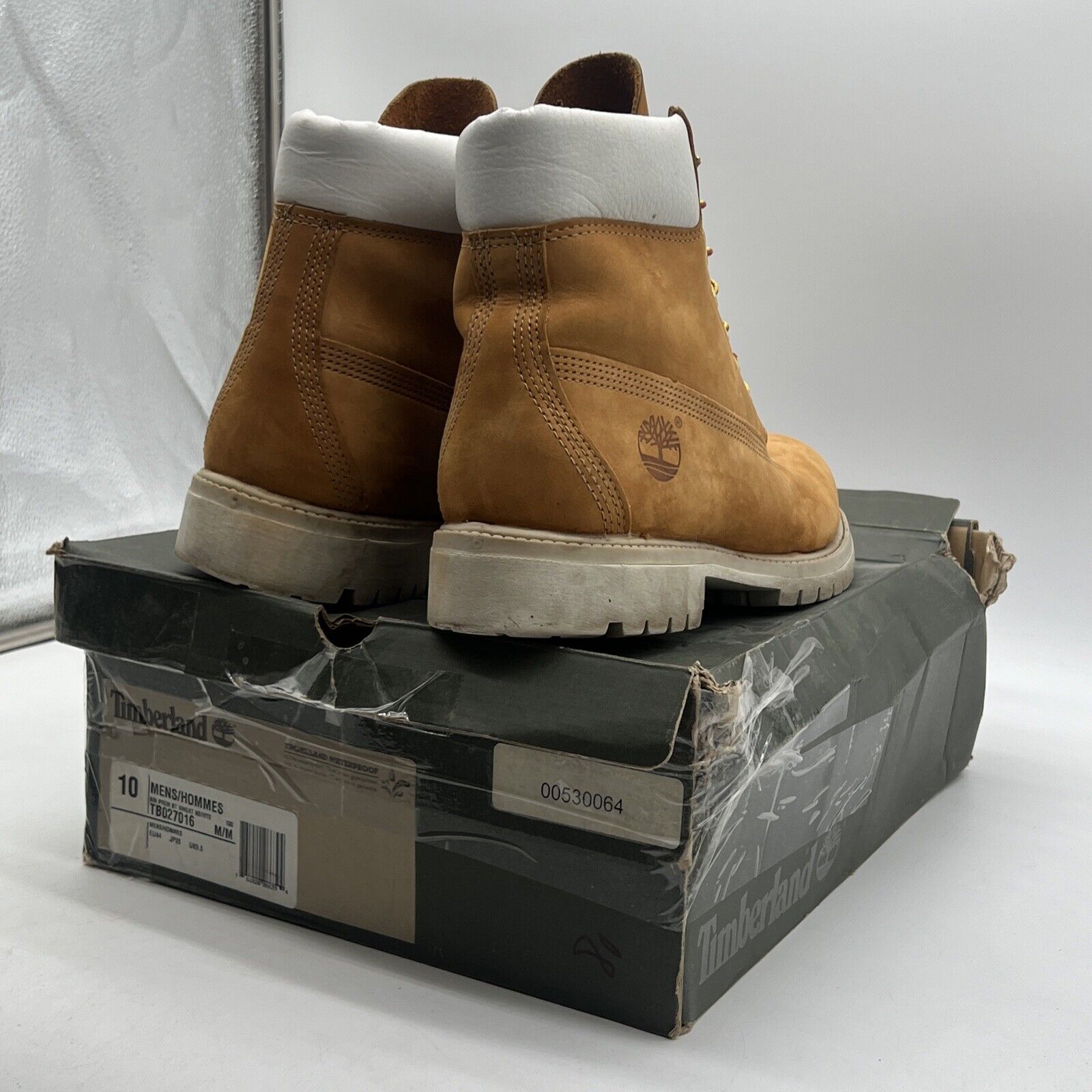 Size 10 - Timberland Boots Special edition White Trim Wheat White (TB027016)