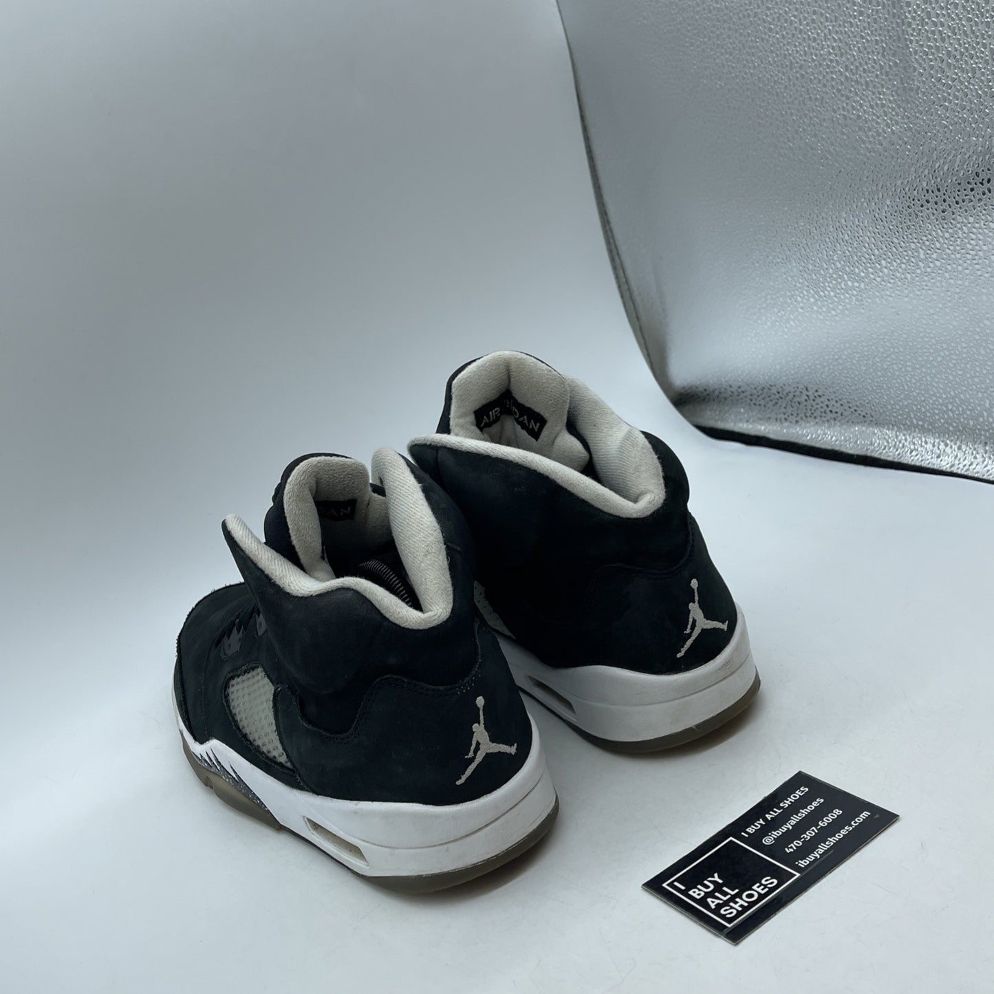 Size 10.5 - Air Jordan 5 Retro Mid Oreo (CT4838-011)
