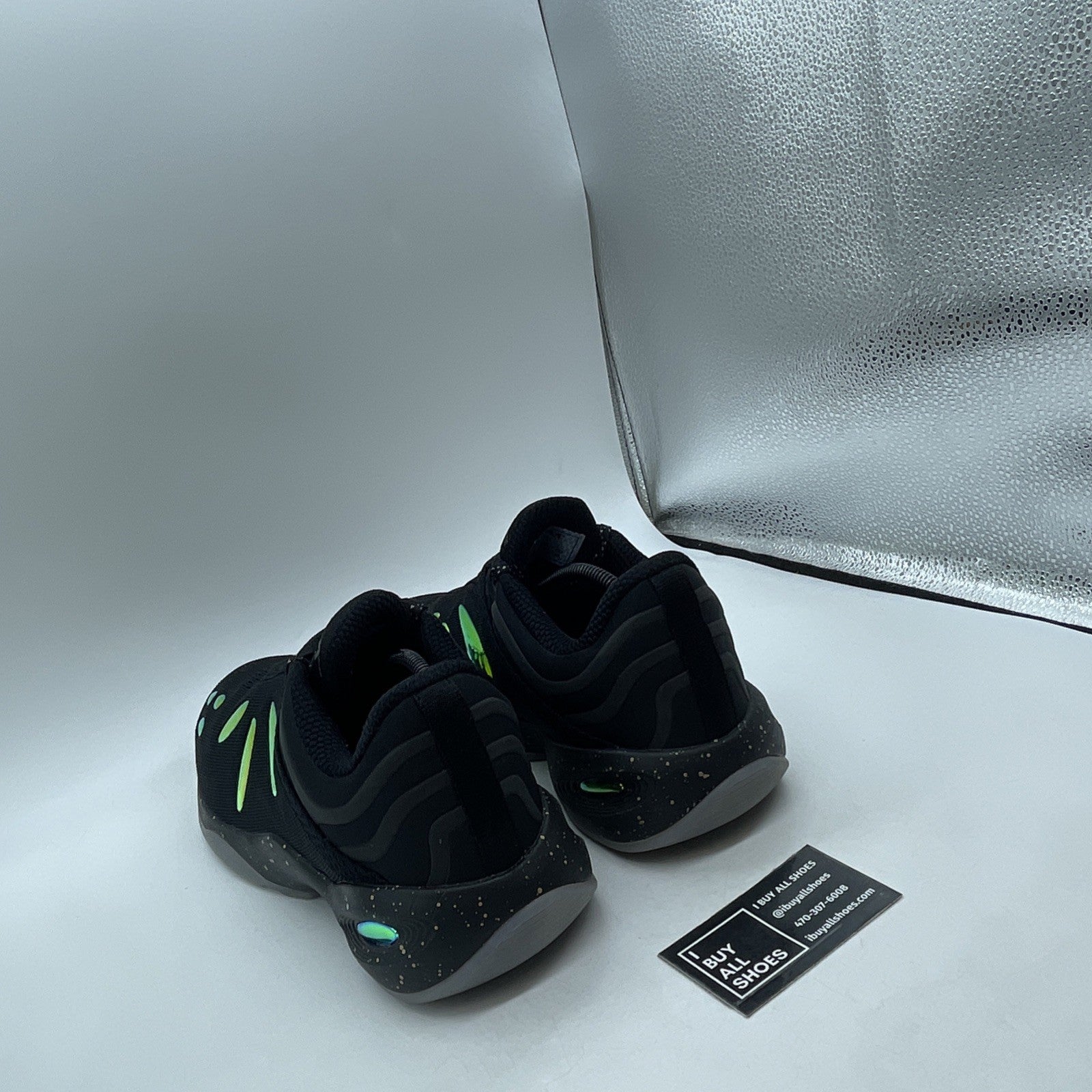 Size 12 - 741 Performance Rover Black moon