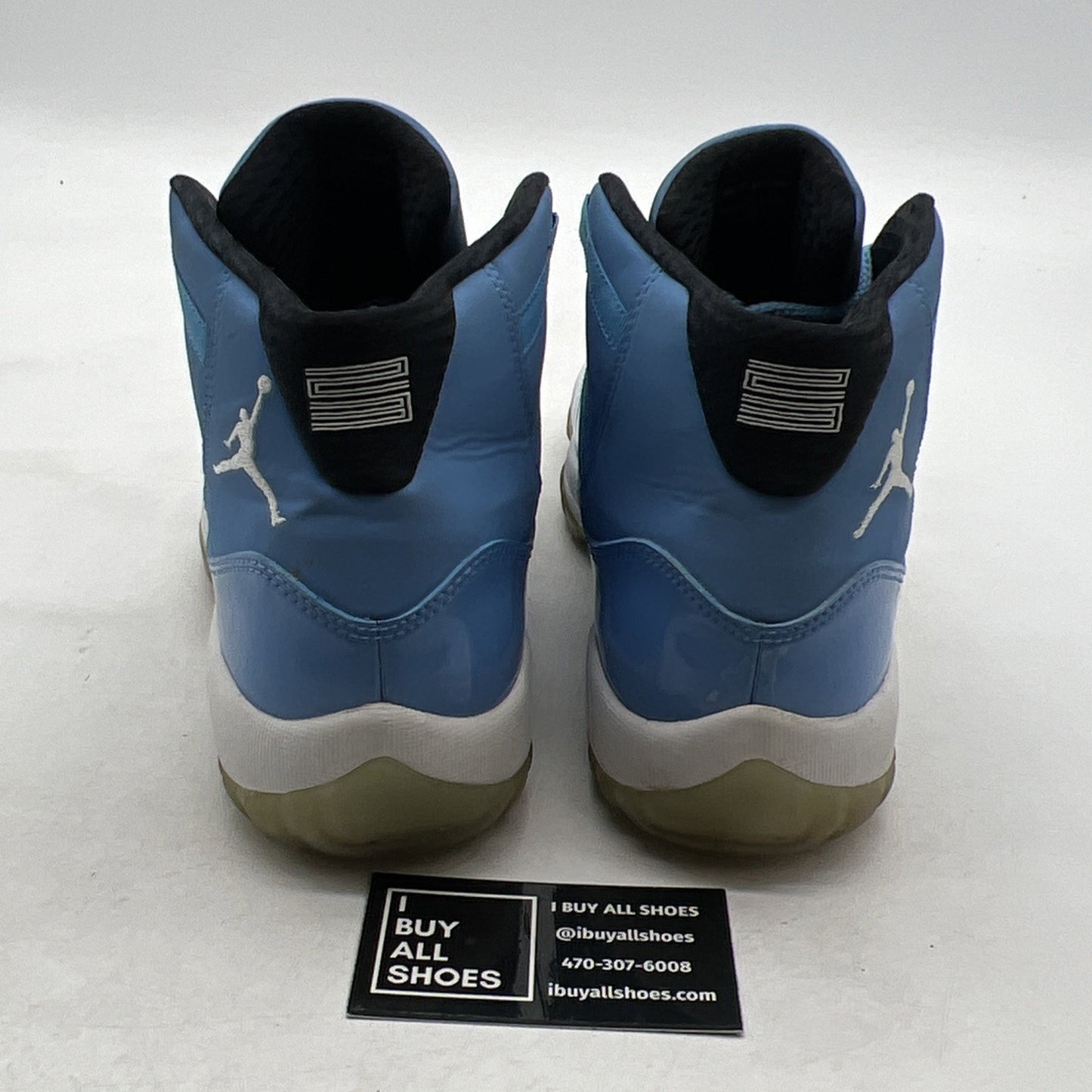 Size 9.5 - Air Jordan 11 Retro Pantone (689479-405)