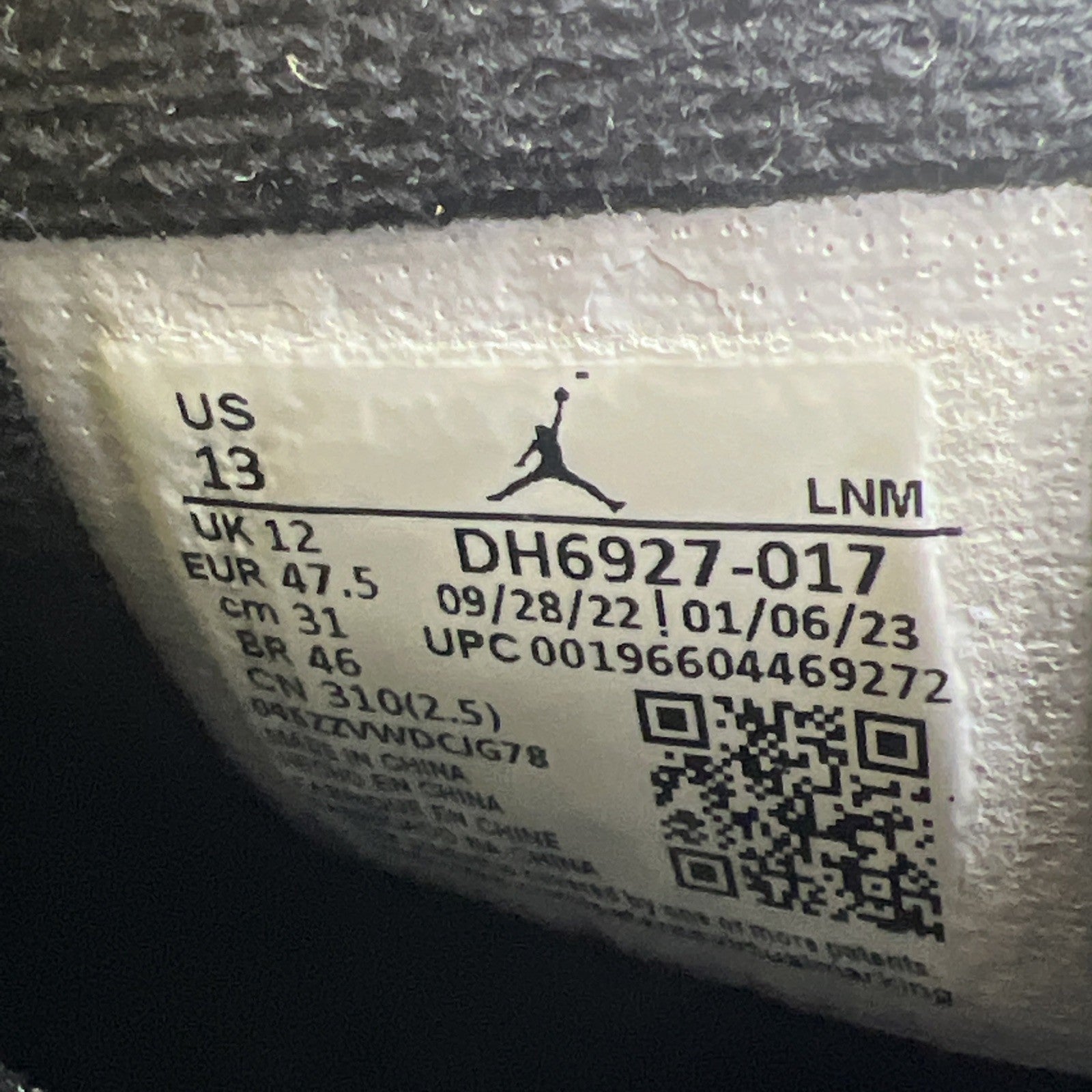 Size 13 - Air Jordan 4 Retro Mid Thunder (DH6927-017)