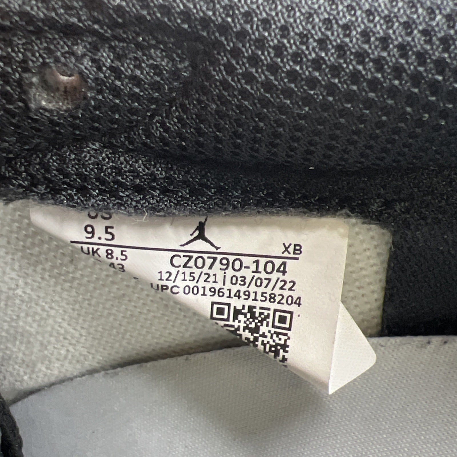 Size 9.5 - Air Jordan 1 Retro OG Low UNC (CZ0790-104)