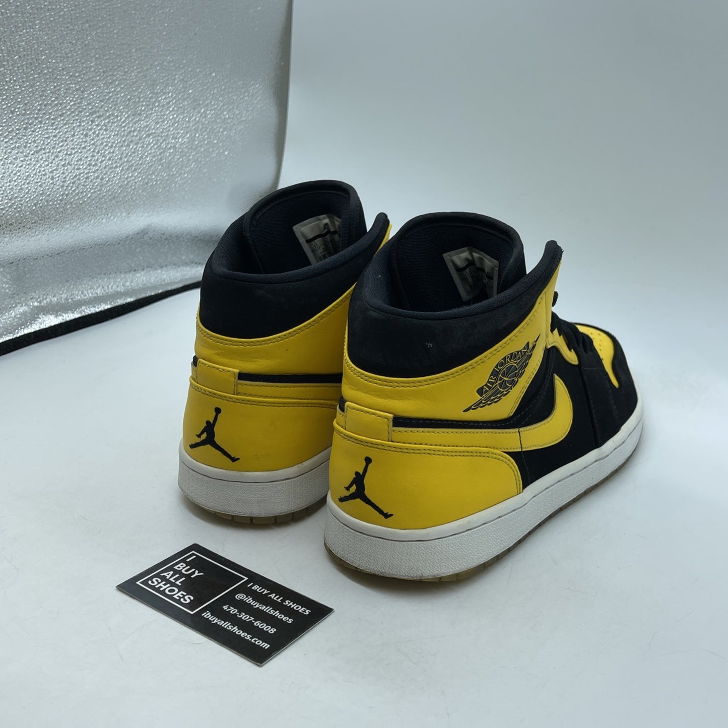 Size 11 - Air Jordan 1 Retro 2017 Mid New Love Yellow Suede (554724-035)